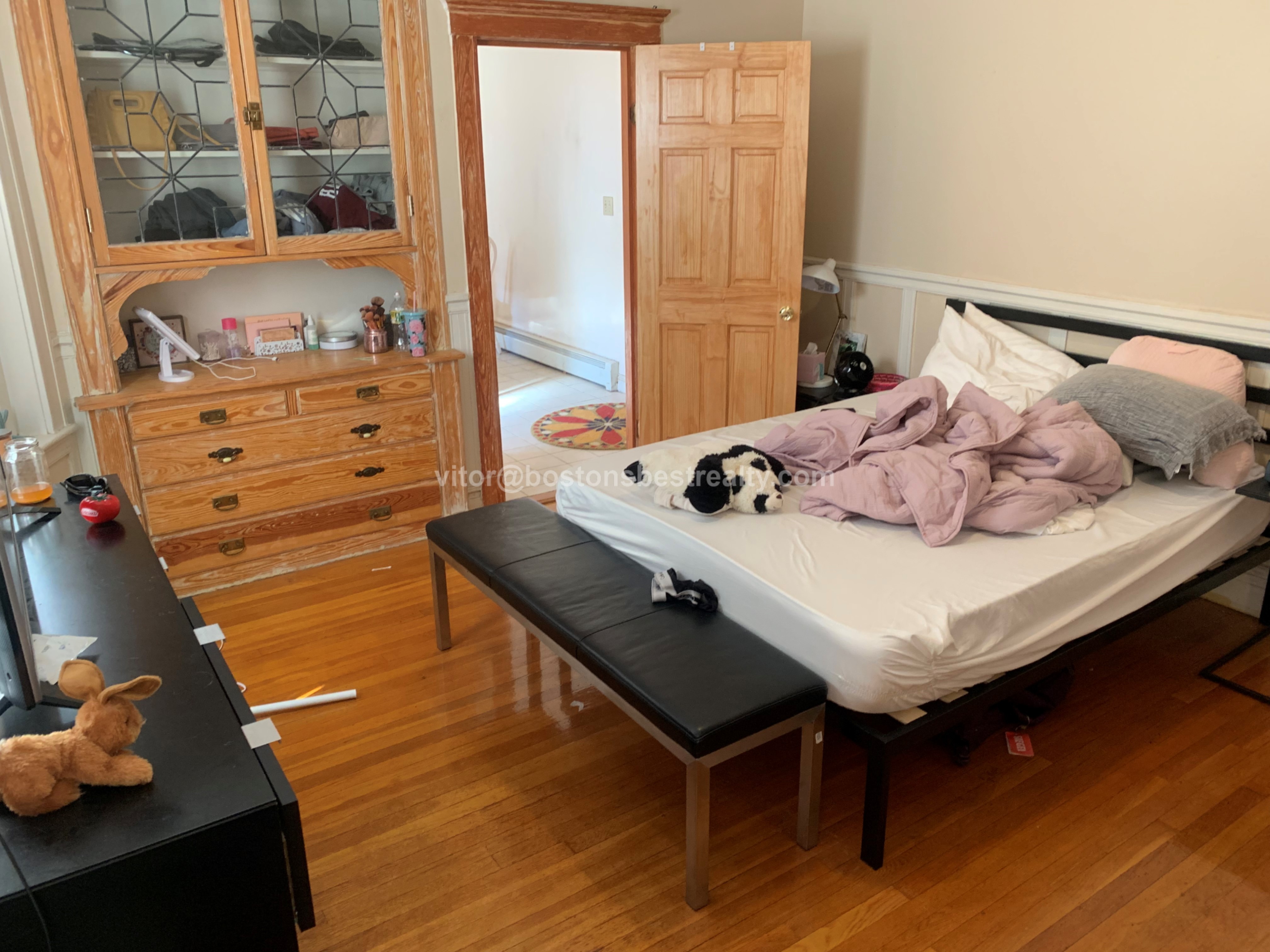 4 bed, 2 bath apartment for rent at 157 Thorndike St Unit 1, Coolidge Corner — photo 26 of 41