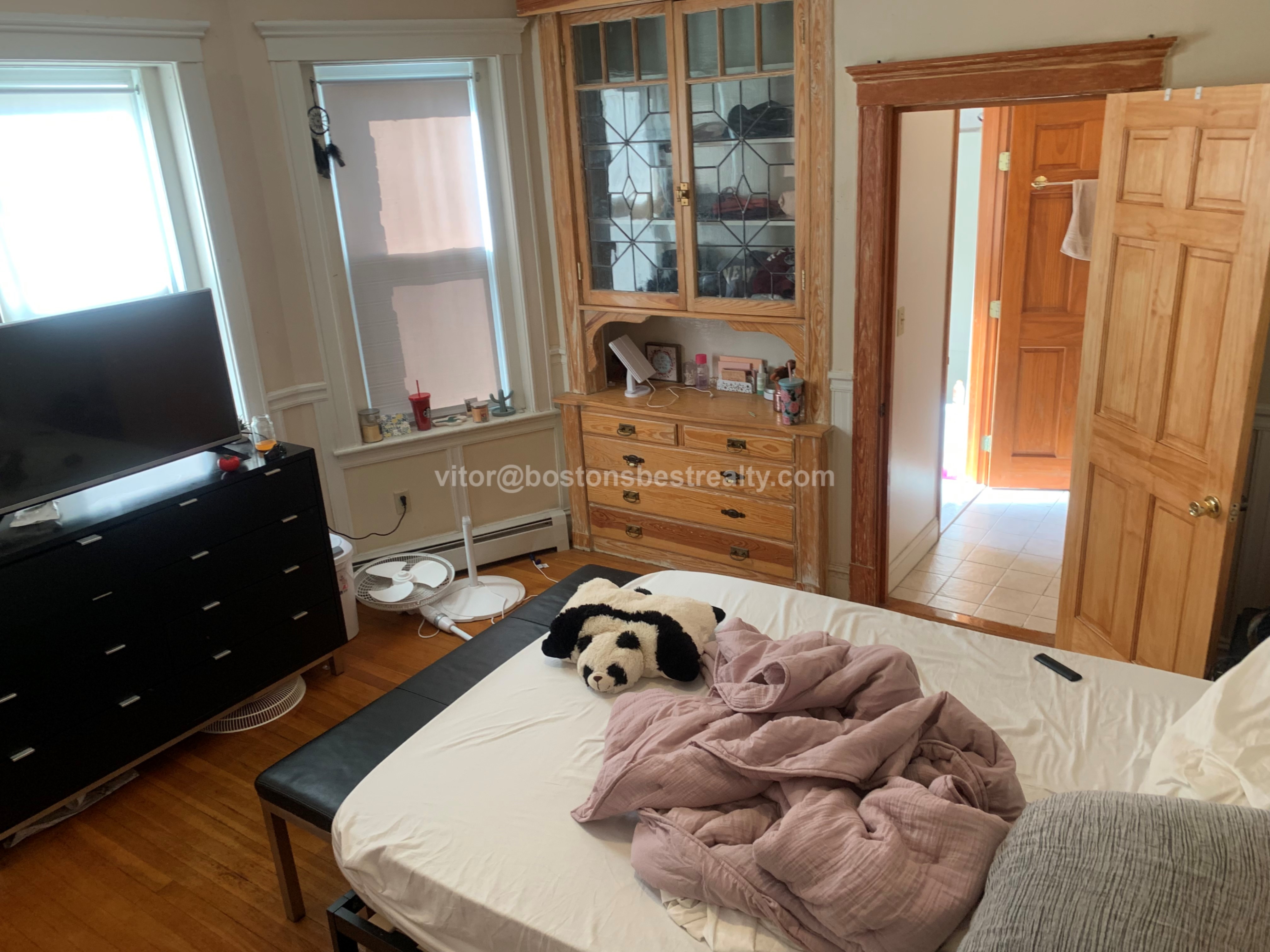 4 bed, 2 bath apartment for rent at 157 Thorndike St Unit 1, Coolidge Corner — photo 27 of 41