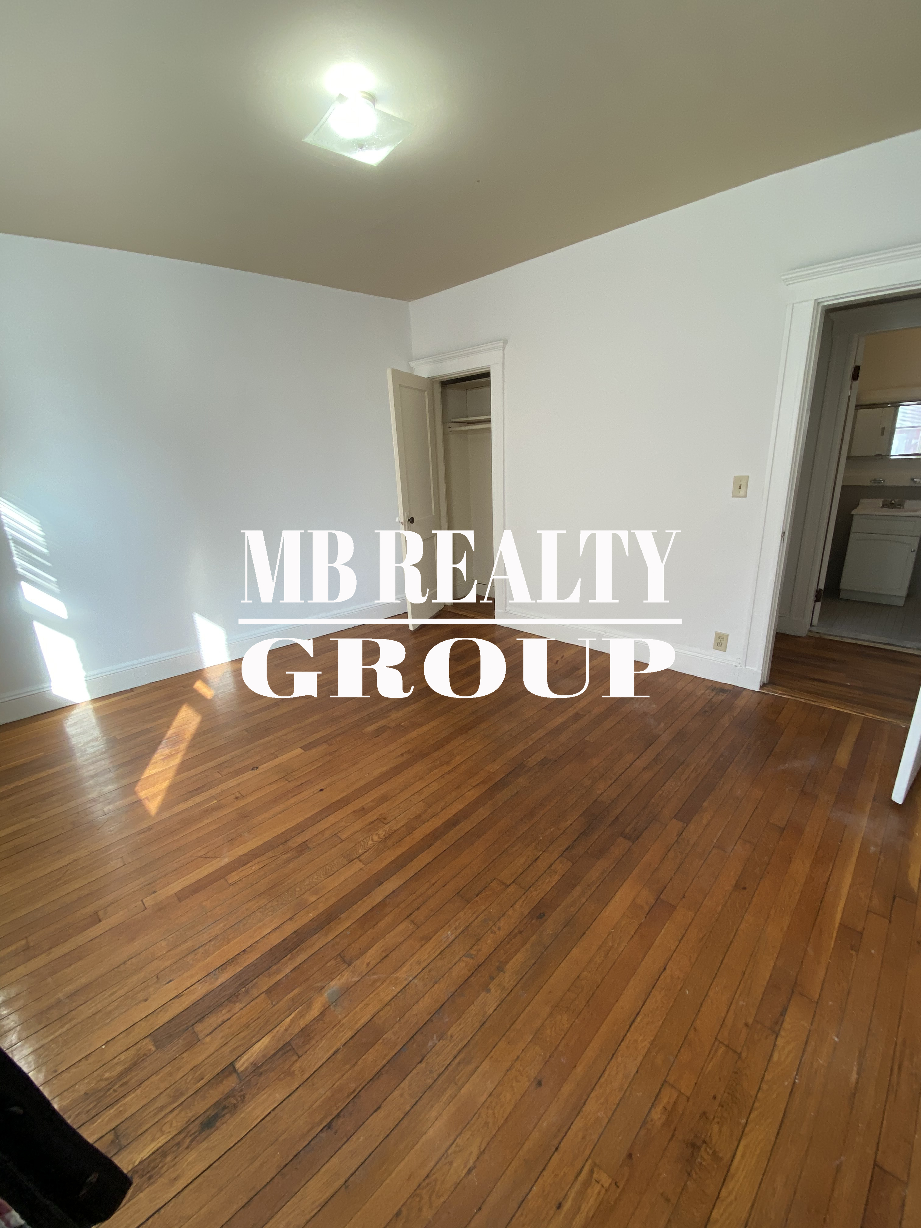 1 split bed, 1 bath apartment for rent at 137 Park Dr Unit 12, Fenway — photo 7 of 10