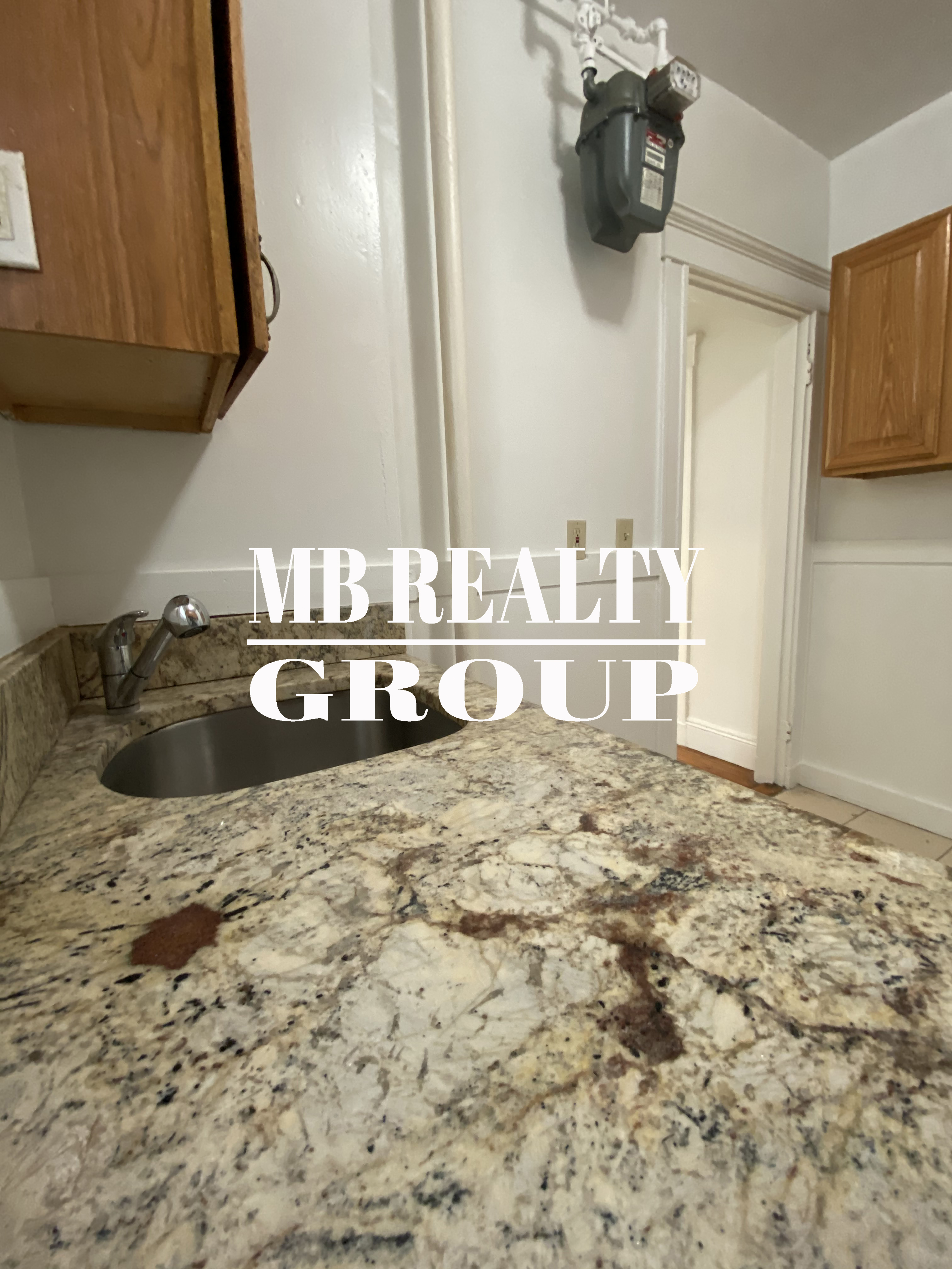 1 split bed, 1 bath apartment for rent at 137 Park Dr Unit 12, Fenway — photo 9 of 10