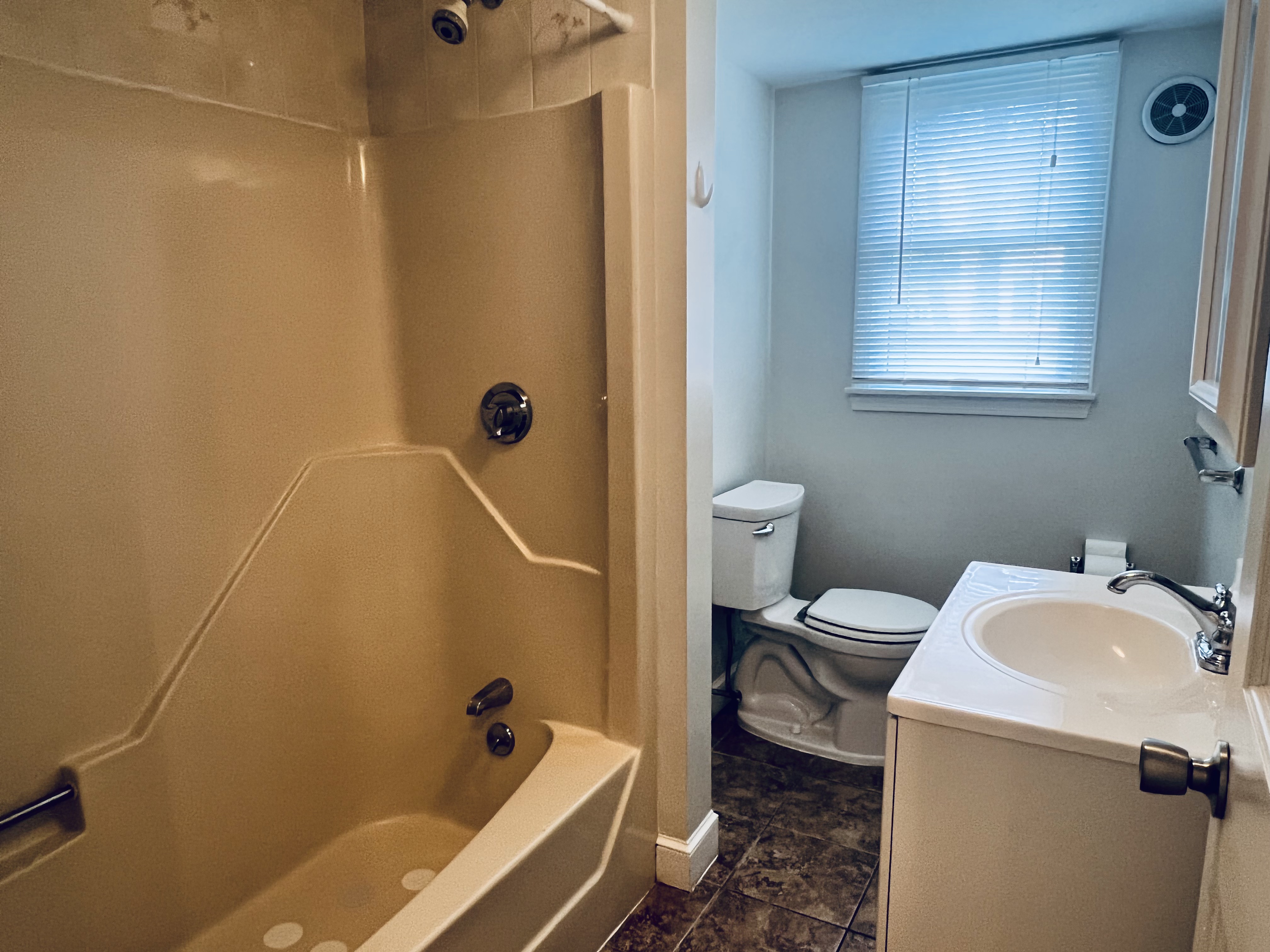1 bed, 1 bath apartment for rent at 24 Griswold St Unit A, Revere — photo 8 of 12