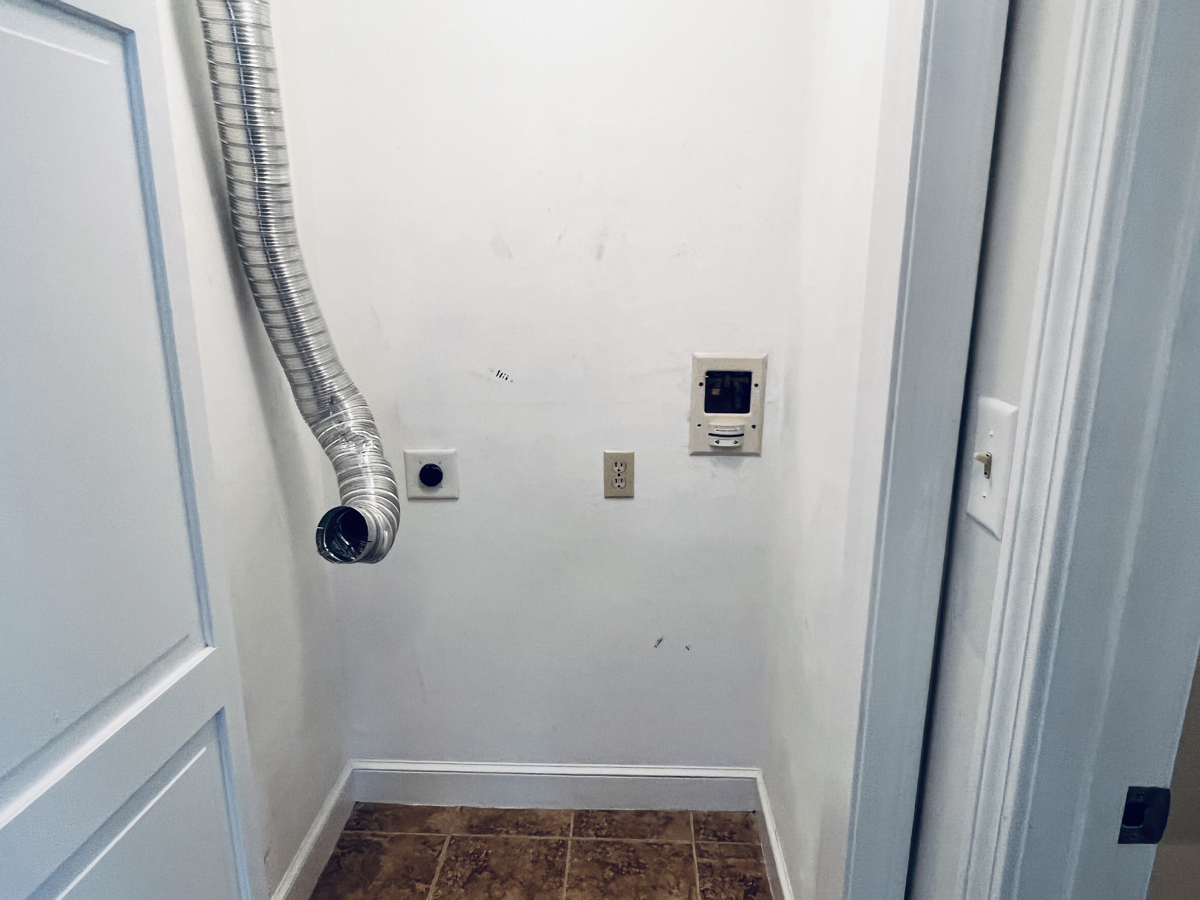 1 bed, 1 bath apartment for rent at 24 Griswold St Unit A, Revere — photo 9 of 12