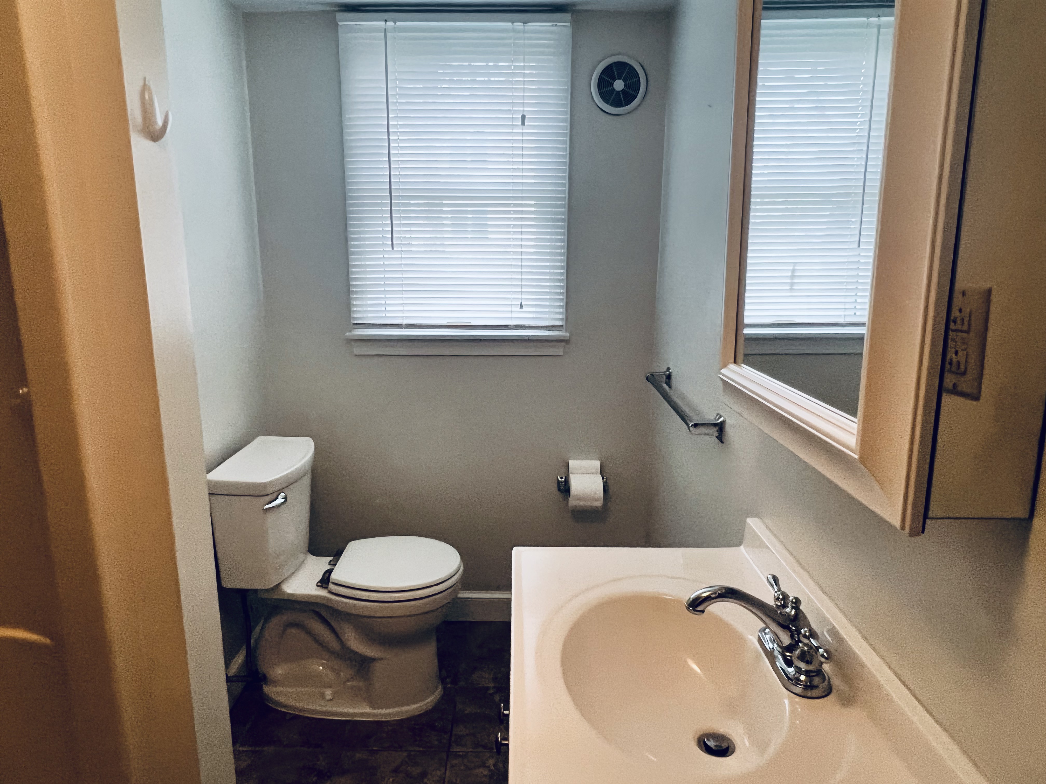 1 bed, 1 bath apartment for rent at 24 Griswold St Unit A, Revere — photo 11 of 12