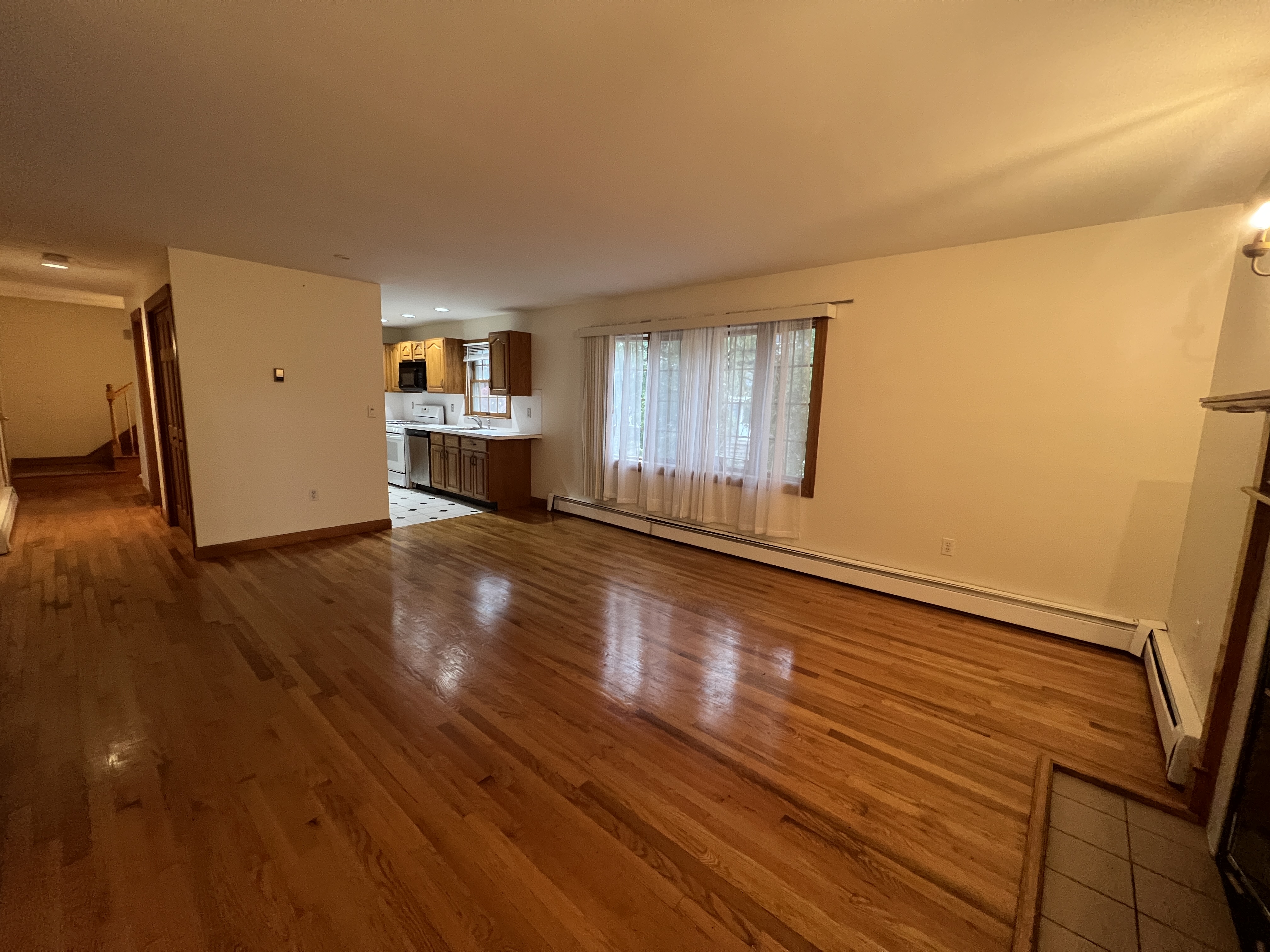 2 bed, 1.5 bath apartment for rent at 89 Nottinghill Rd Unit 1, Brighton — photo 6 of 24