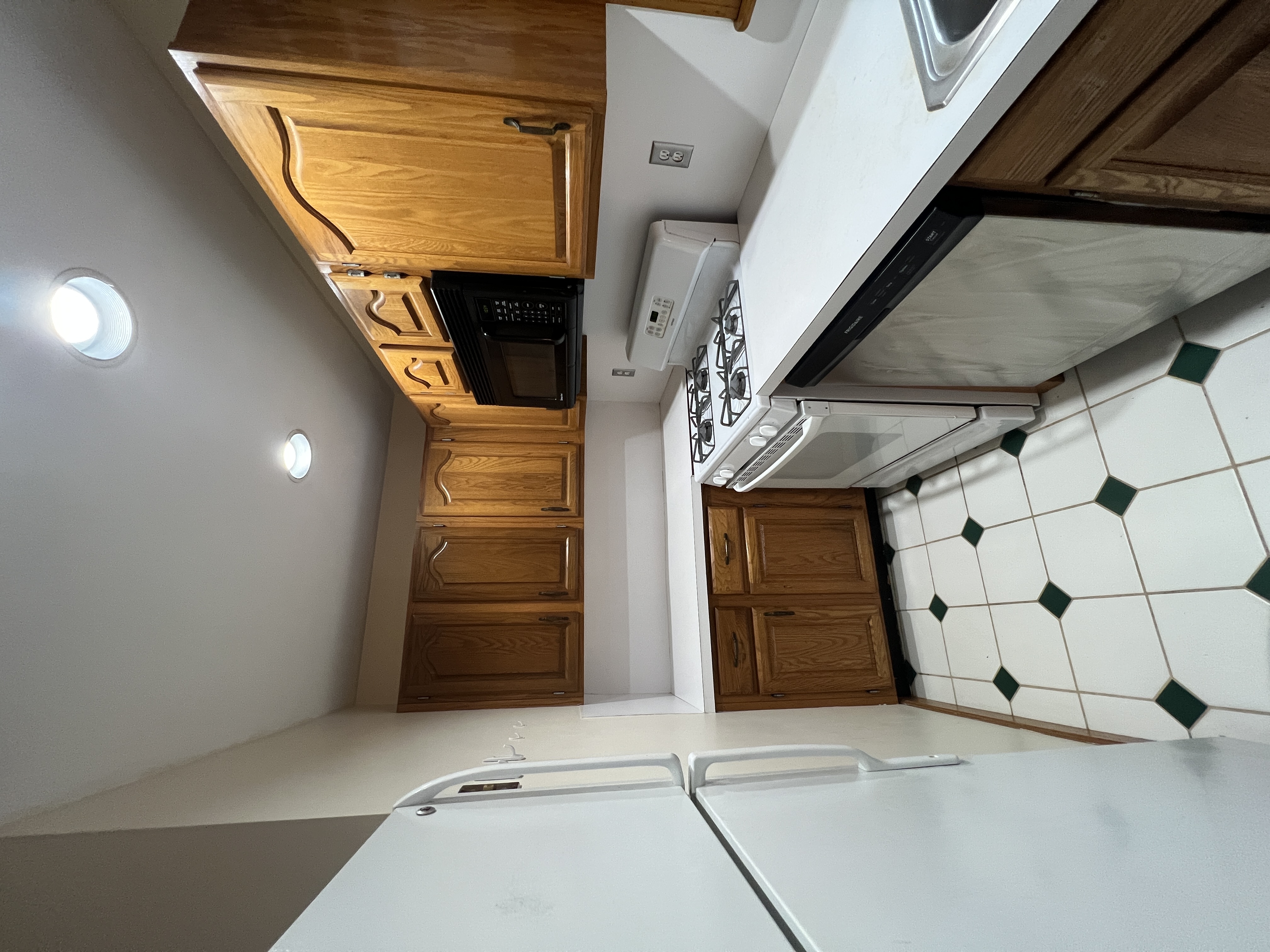 2 bed, 1.5 bath apartment for rent at 89 Nottinghill Rd Unit 1, Brighton — photo 5 of 24