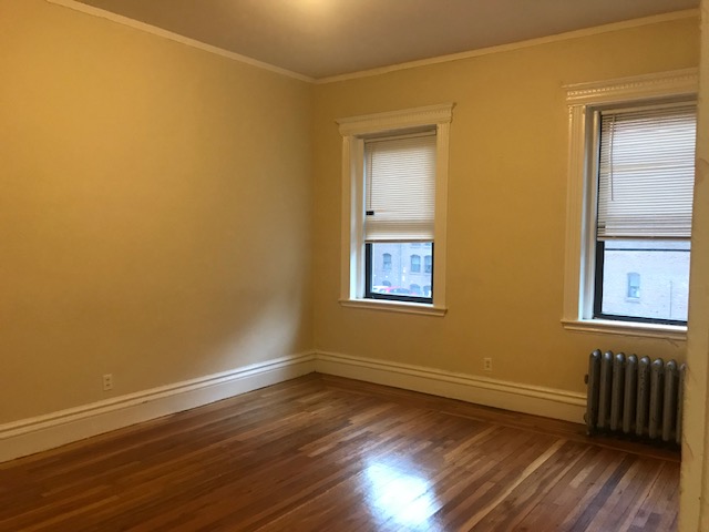 3 bed, 1 bath apartment for rent at 1109 Boylston St Unit 3, Fenway
