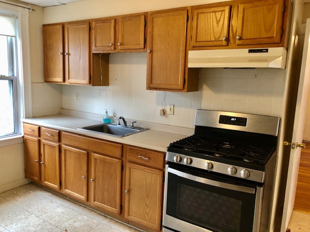 1 bed, 1 bath apartment for rent at 276 Belgrade Ave Unit 1, Roslindale — photo 2 of 5