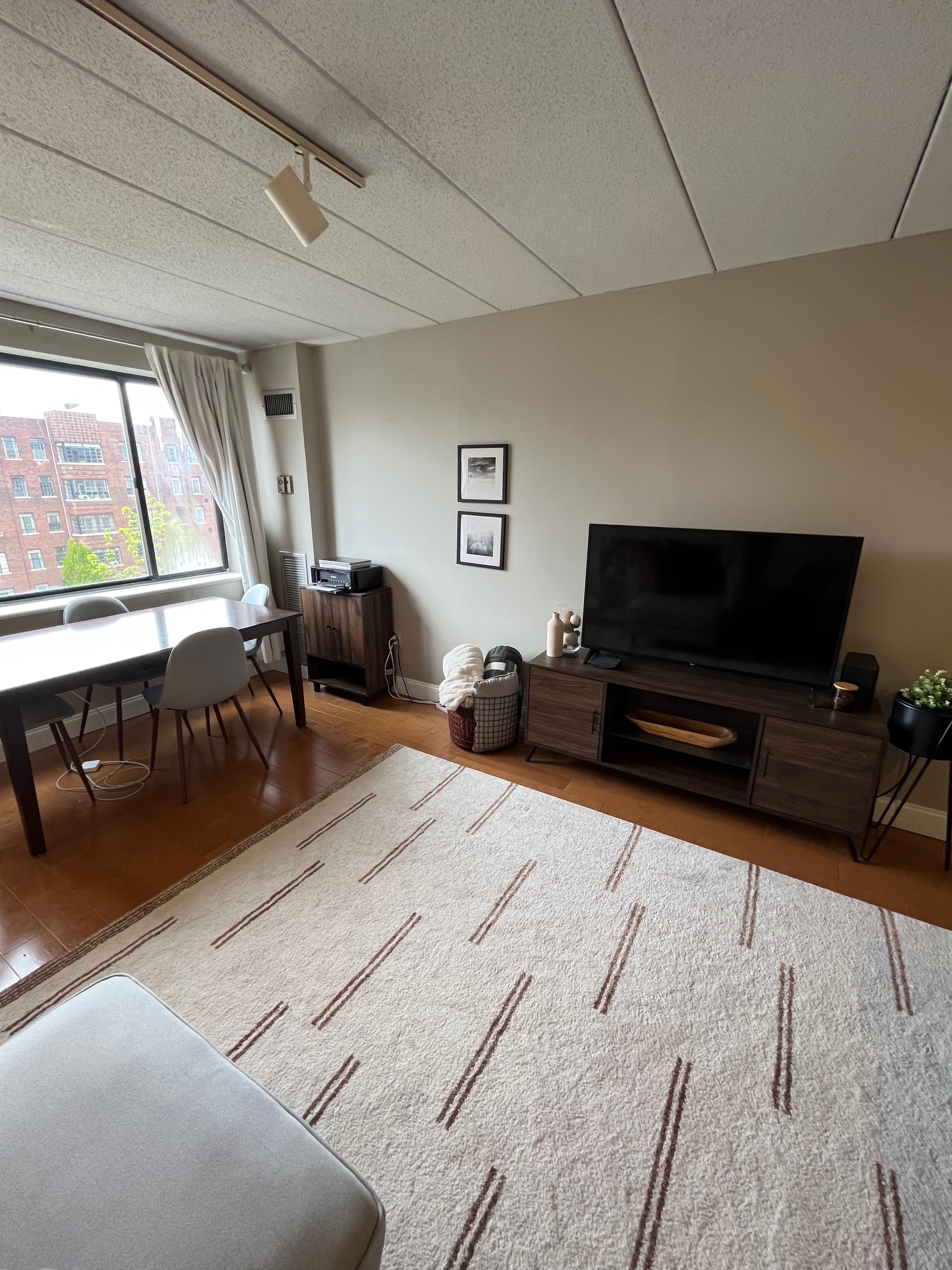 1 bed, 1 bath apartment for rent at 1933 Commonwealth Ave Unit 506, Brighton — photo 3 of 24