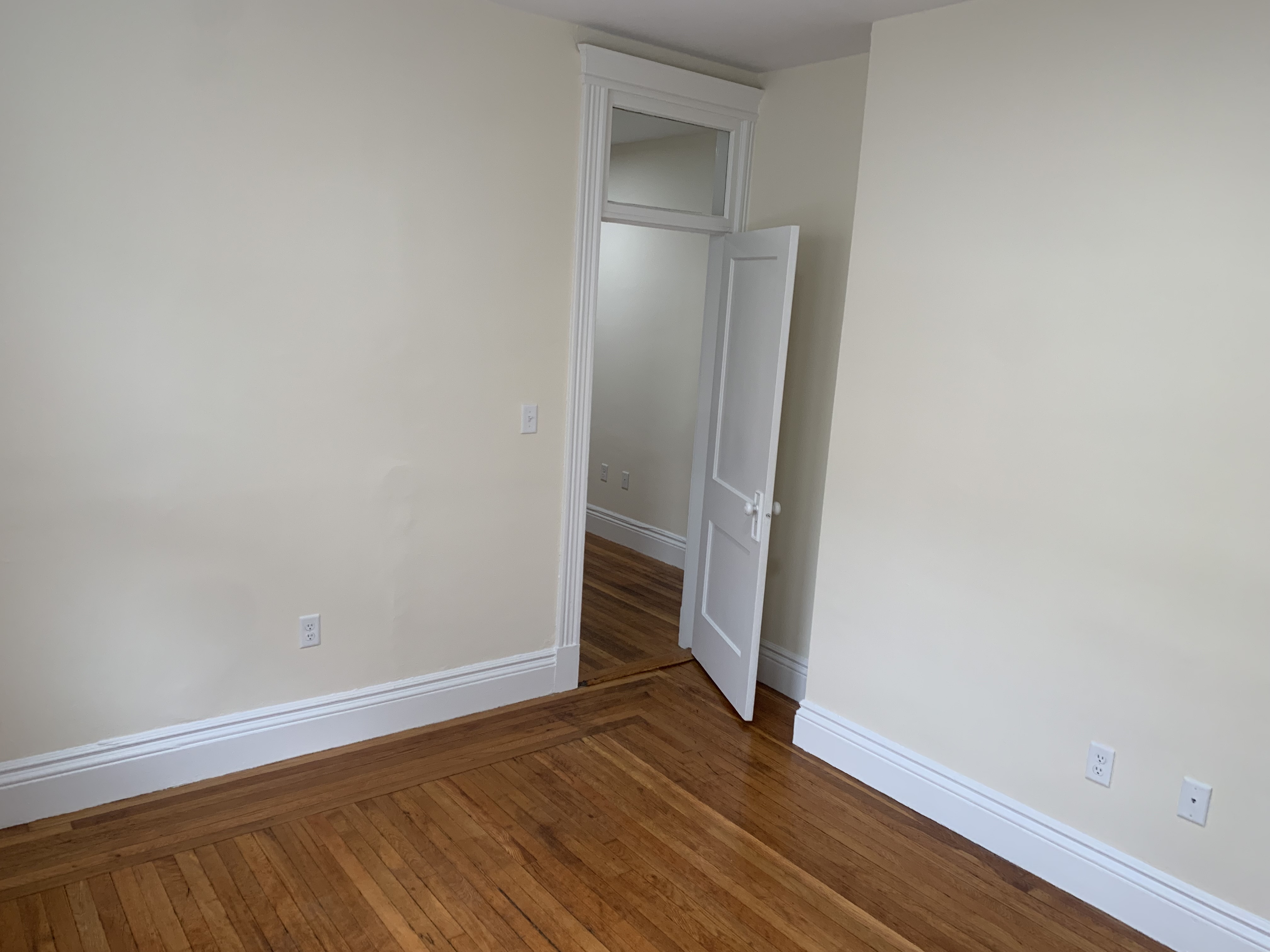 1 bed, 1 bath apartment for rent at 29 Park Dr Unit 8, Fenway — photo 4 of 14