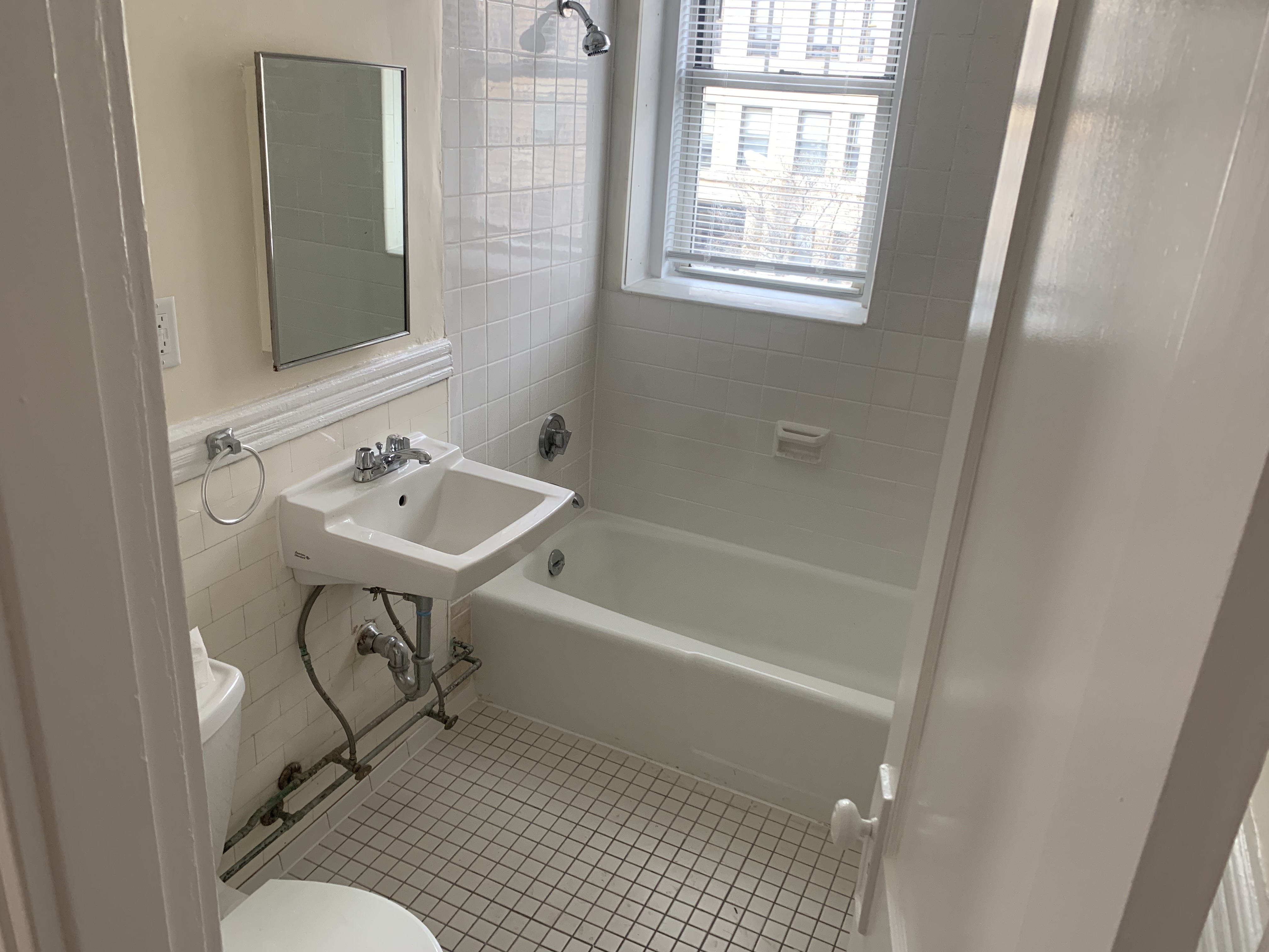 1 bed, 1 bath apartment for rent at 29 Park Dr Unit 8, Fenway — photo 9 of 14