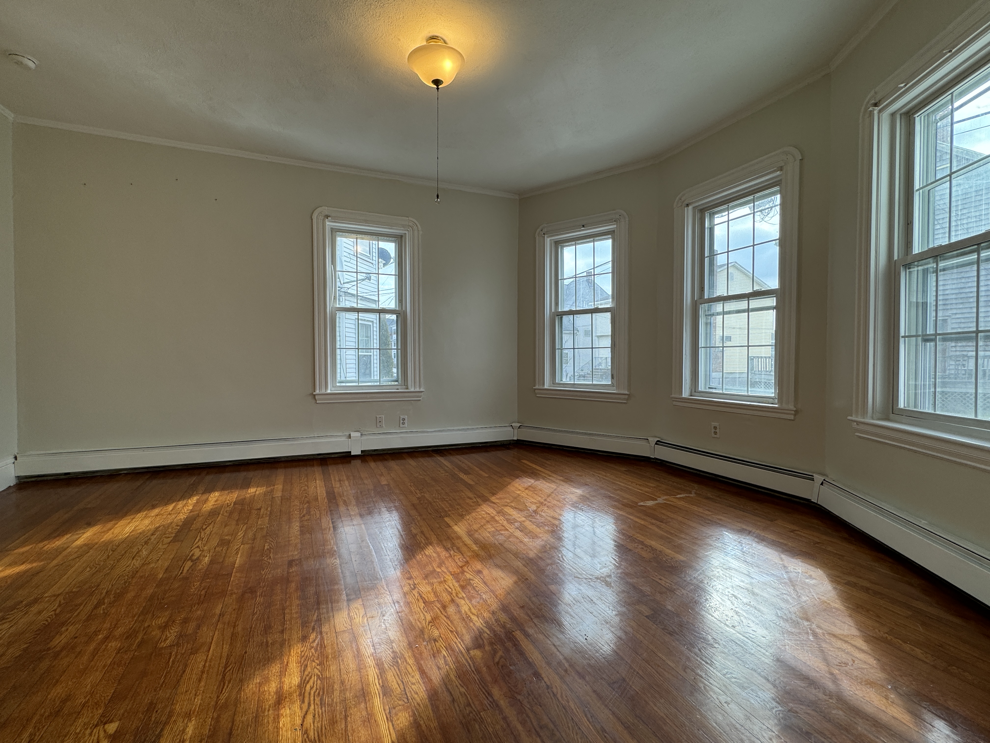2 bed, 1 bath apartment for rent at 92 Crest Ave Unit 1, Revere — photo 3 of 8