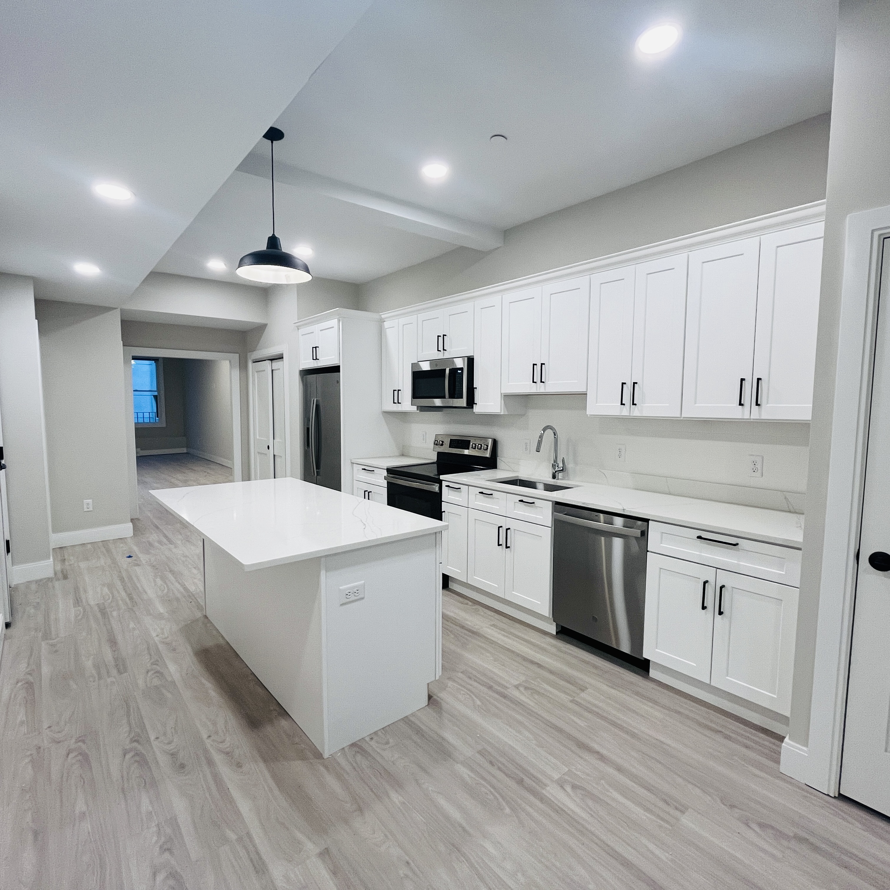 5 bed, 3 bath apartment for rent at 220 Tremont St Unit 2, Theatre District — photo 2 of 14