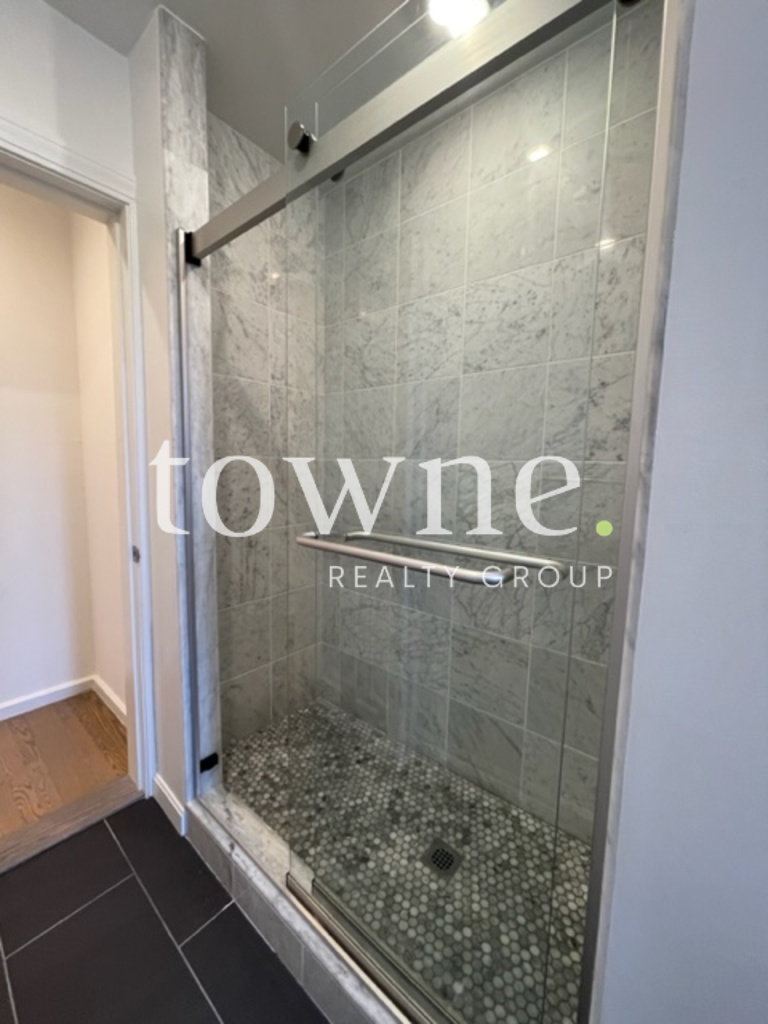 2 bed, 1 bath apartment for rent at 19 Queensberry St Unit 5, Fenway — photo 9 of 15