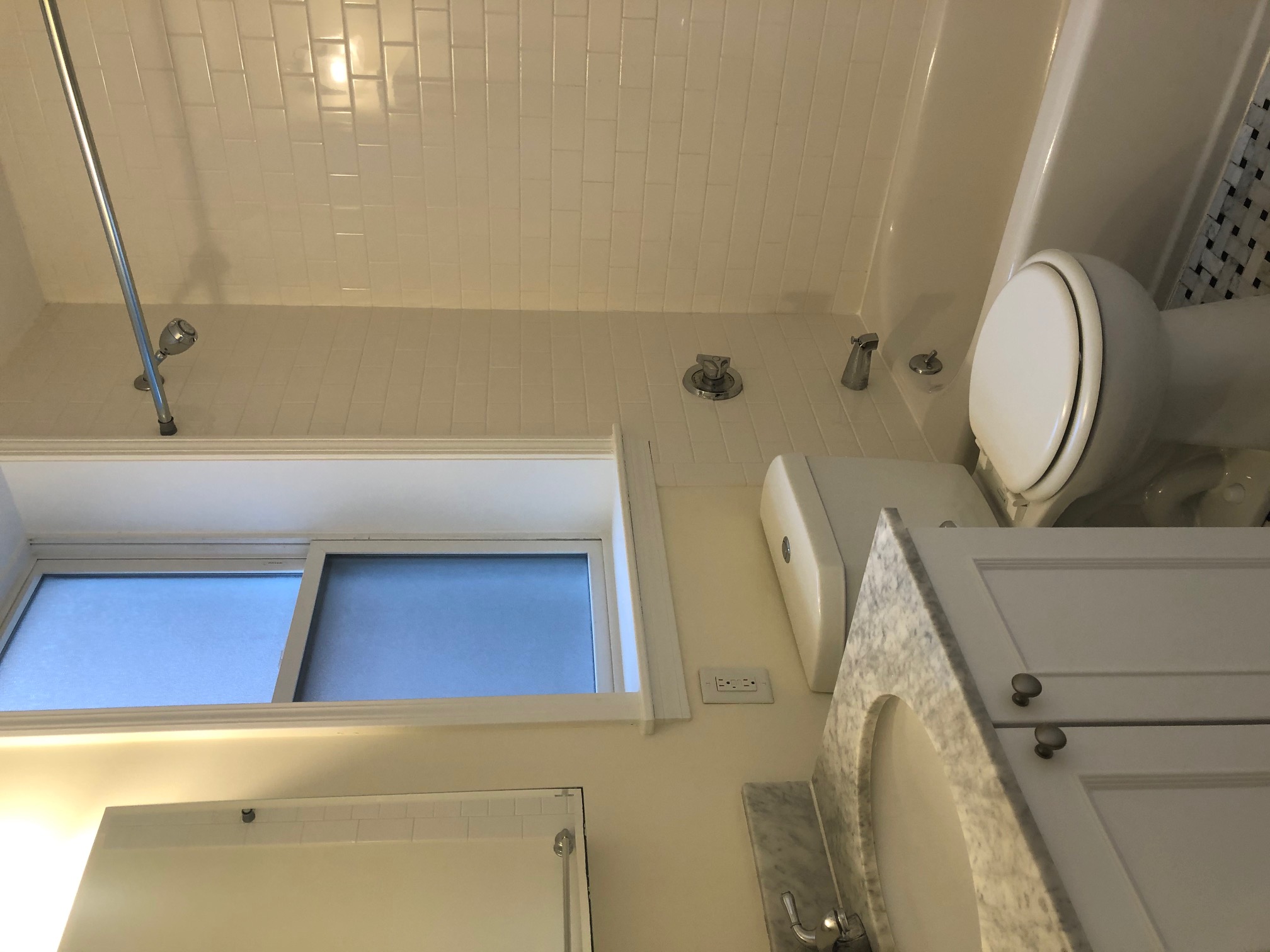 2 bed, 1 bath apartment for rent at 19 Rutland St Unit 1, Harvard Square — photo 3 of 7