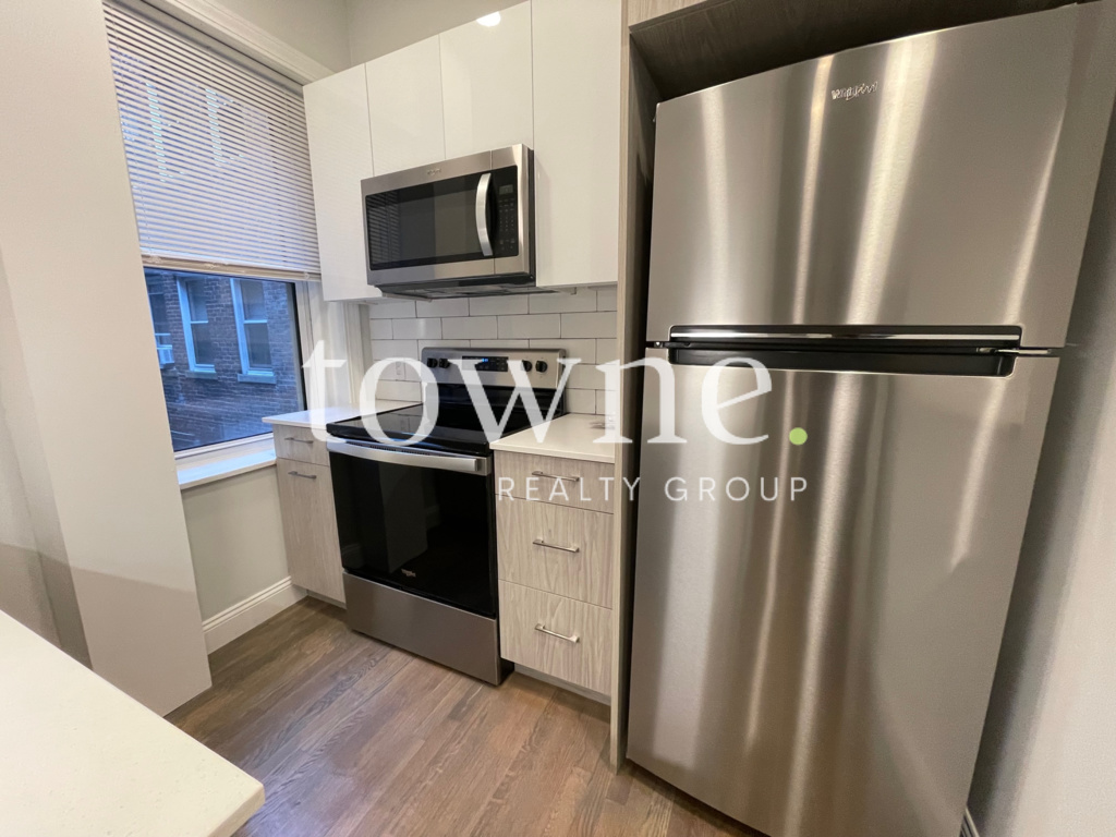 2 bed, 1 bath apartment for rent at 19 Queensberry St Unit 5, Fenway — photo 3 of 15