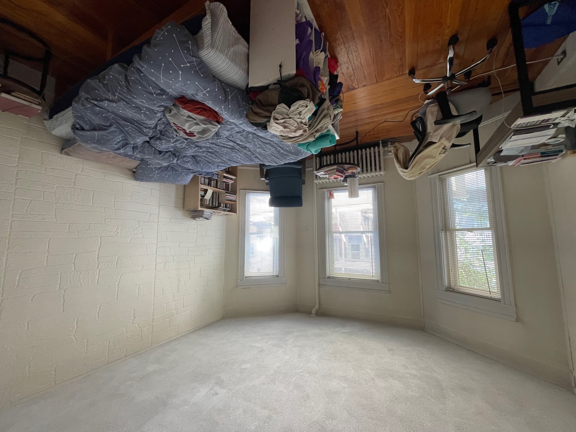 3 bed, 1 bath apartment for rent at 26 Russell Rd Unit 1, Teele Square — photo 3 of 18