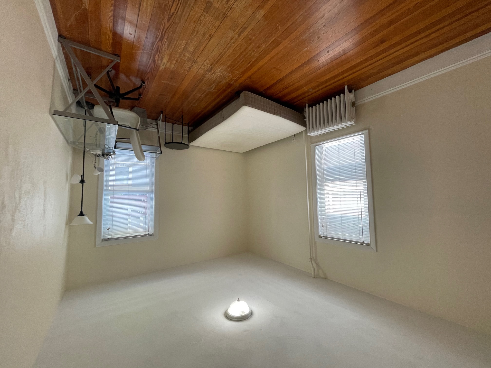 3 bed, 1 bath apartment for rent at 26 Russell Rd Unit 1, Teele Square — photo 7 of 18