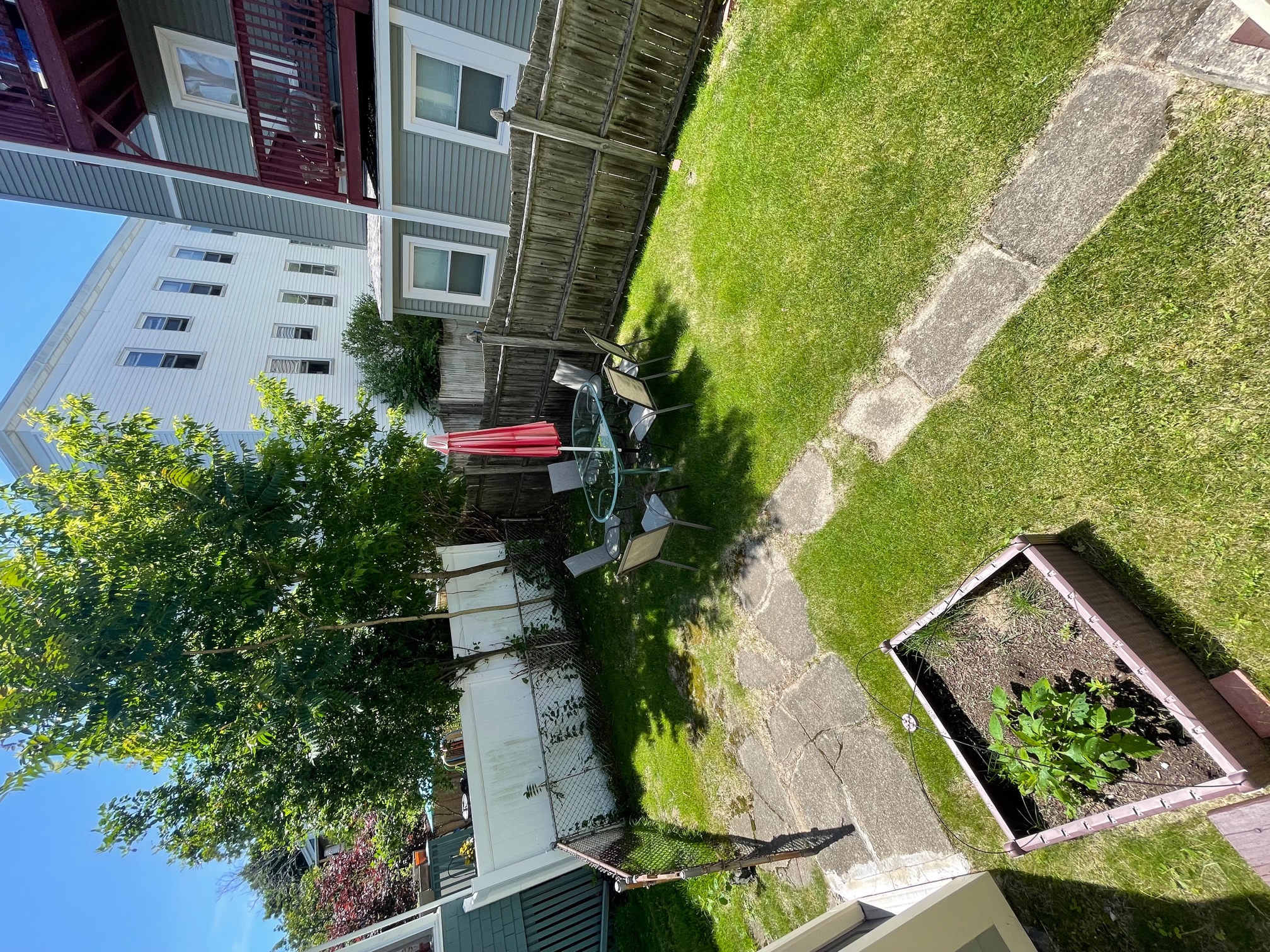 3 bed, 1 bath apartment for rent at 26 Russell Rd Unit 1, Teele Square — photo 14 of 18