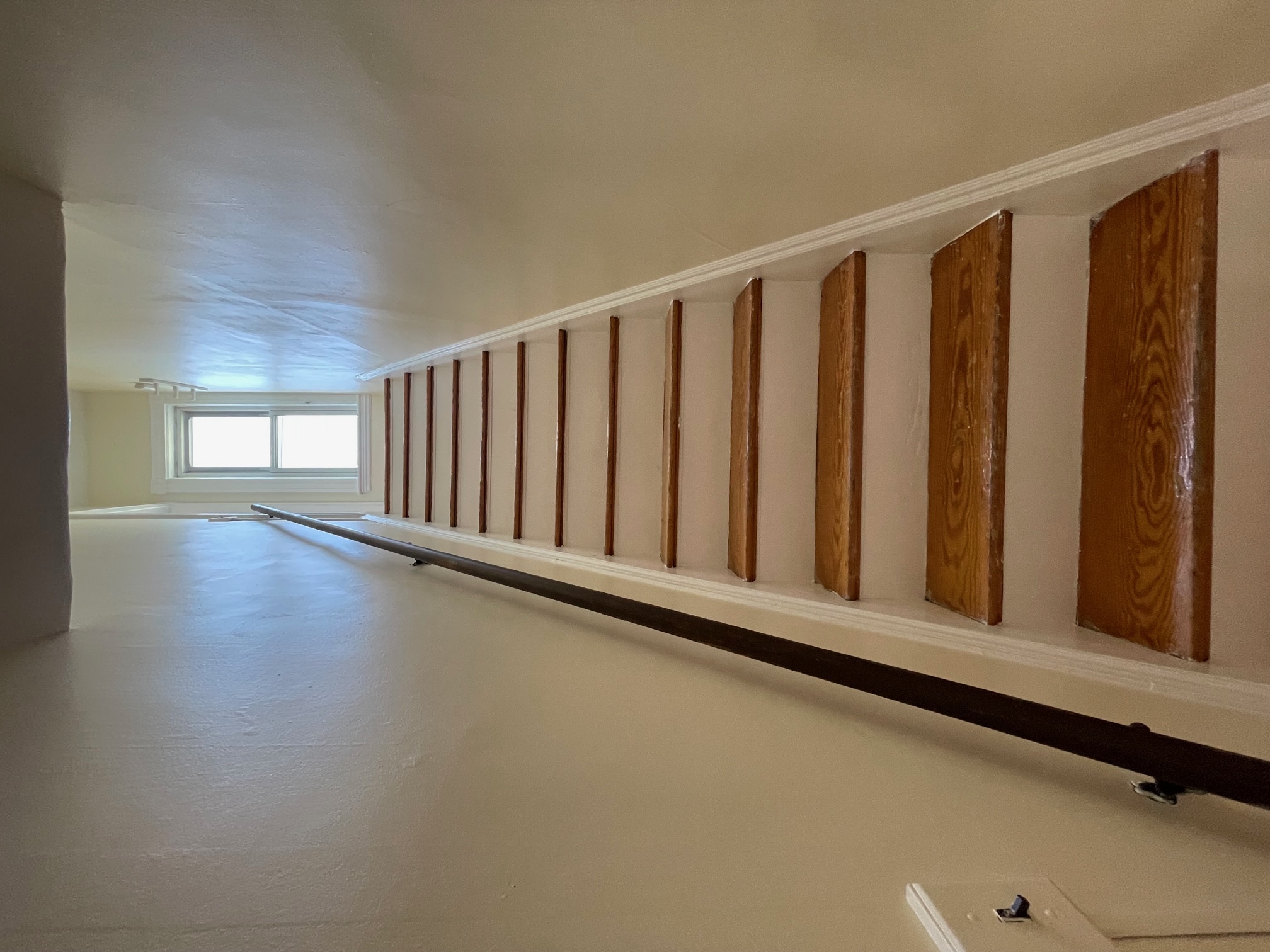 3 bed, 1 bath apartment for rent at 26 Russell Rd Unit 1, Teele Square — photo 15 of 18