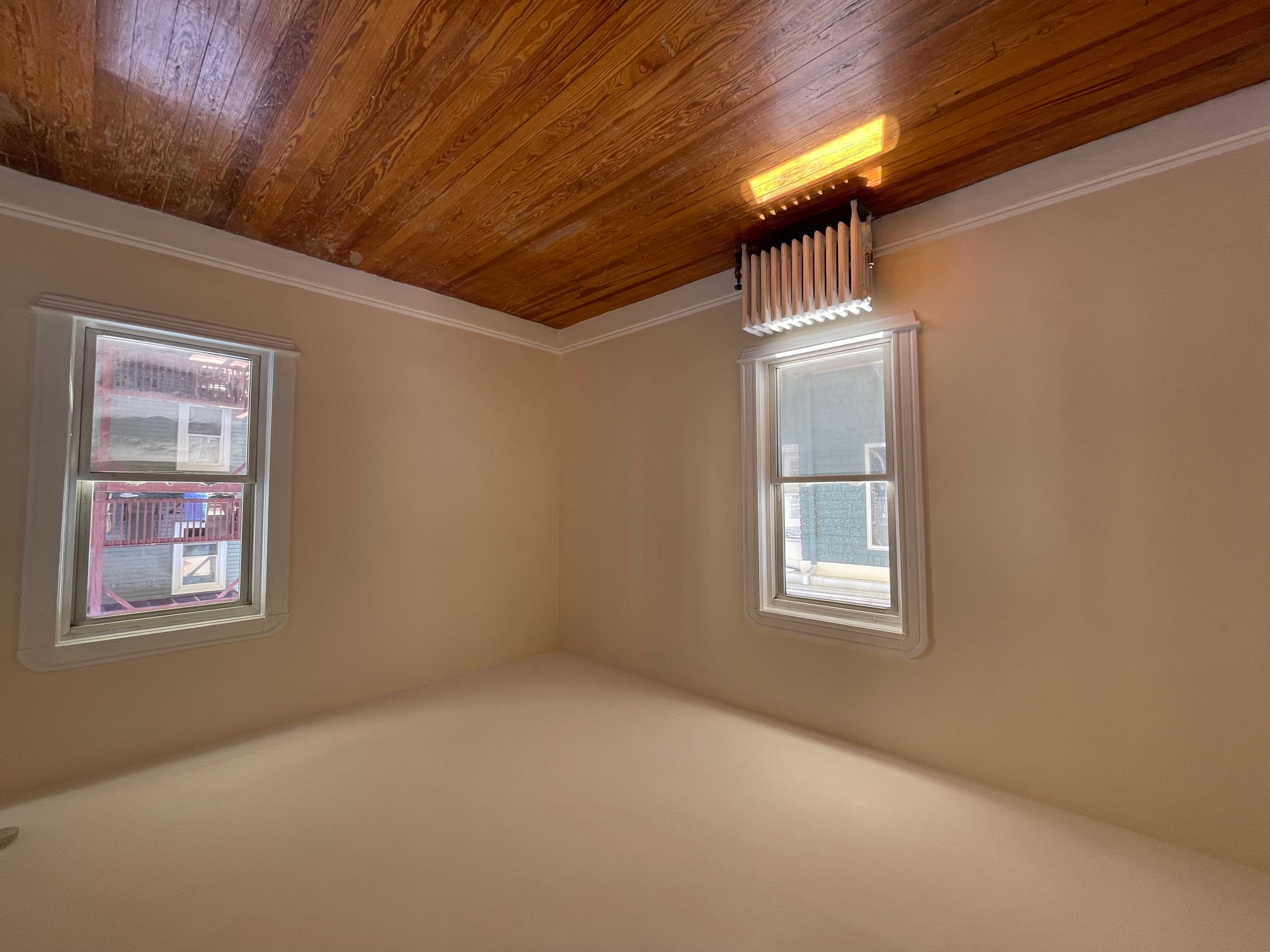 3 bed, 1 bath apartment for rent at 26 Russell Rd Unit 1, Teele Square — photo 17 of 18