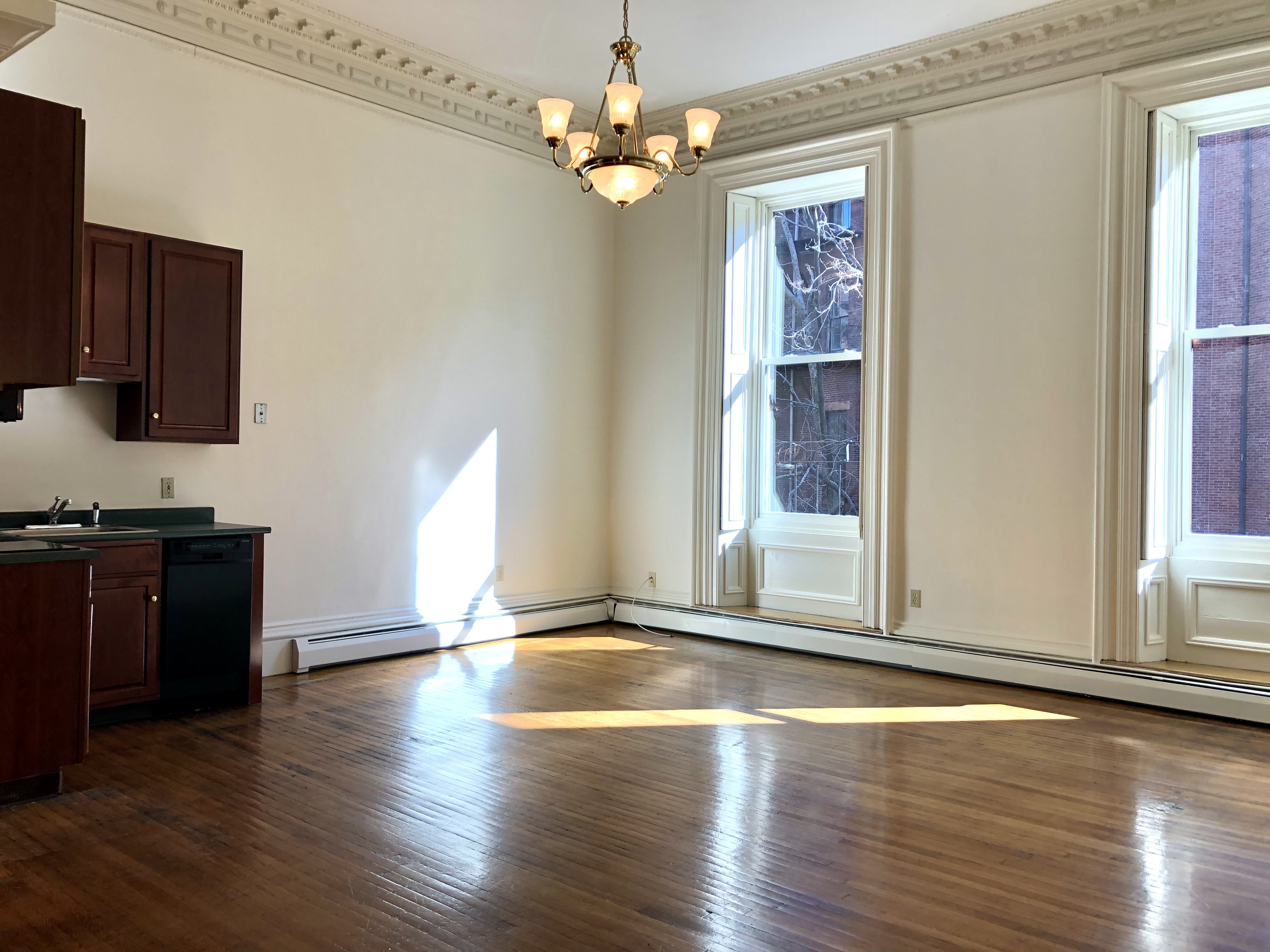 Studio bed, 1 bath apartment for rent at 115 Beacon St Unit 6A, Back Bay — photo 2 of 12