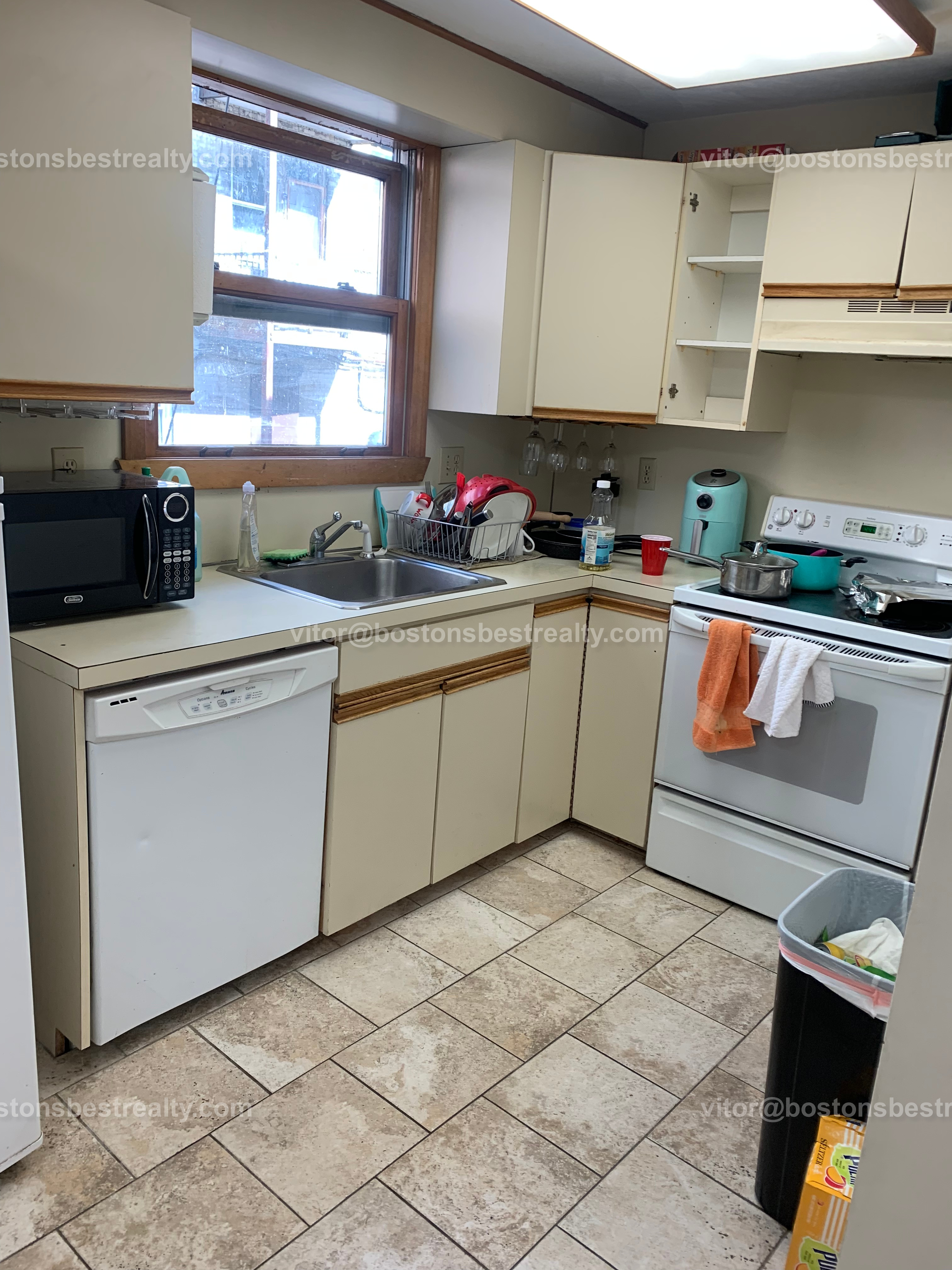 3 bed, 1.5 bath apartment for rent at 41 Ashford St Unit 3A, Allston — photo 5 of 32