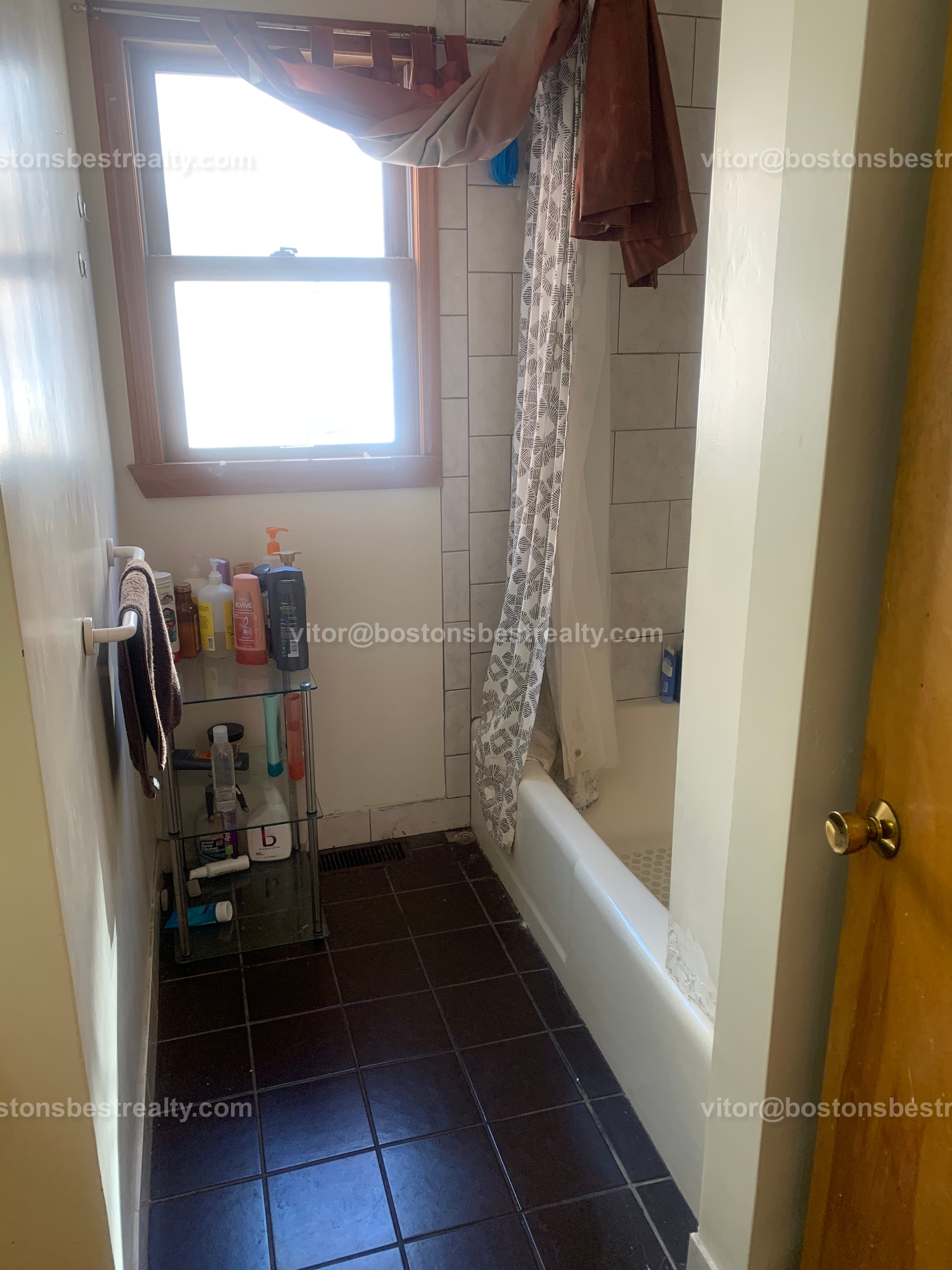 3 bed, 1.5 bath apartment for rent at 41 Ashford St Unit 3A, Allston — photo 4 of 32