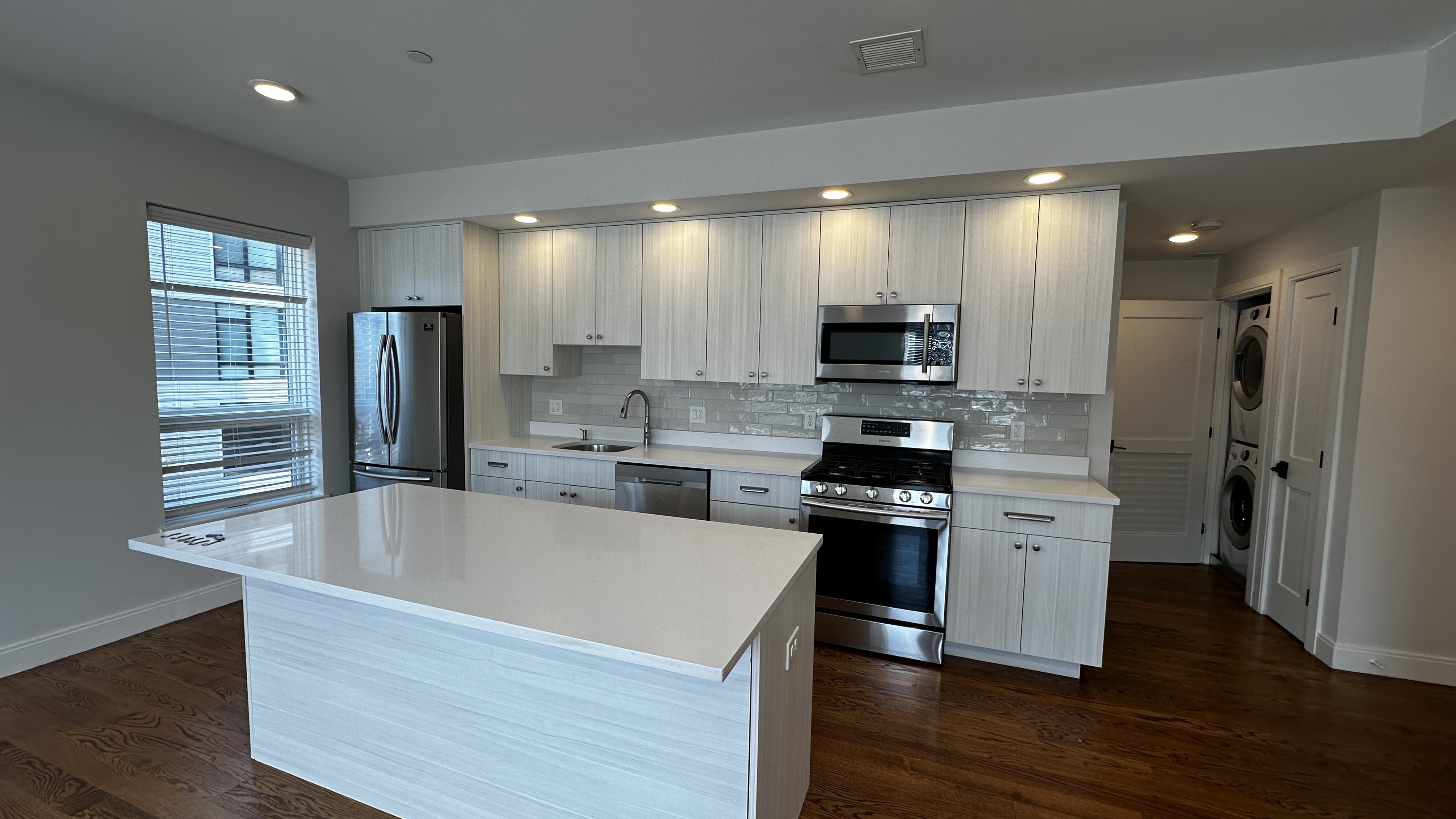 1 Everett Sq, Allston