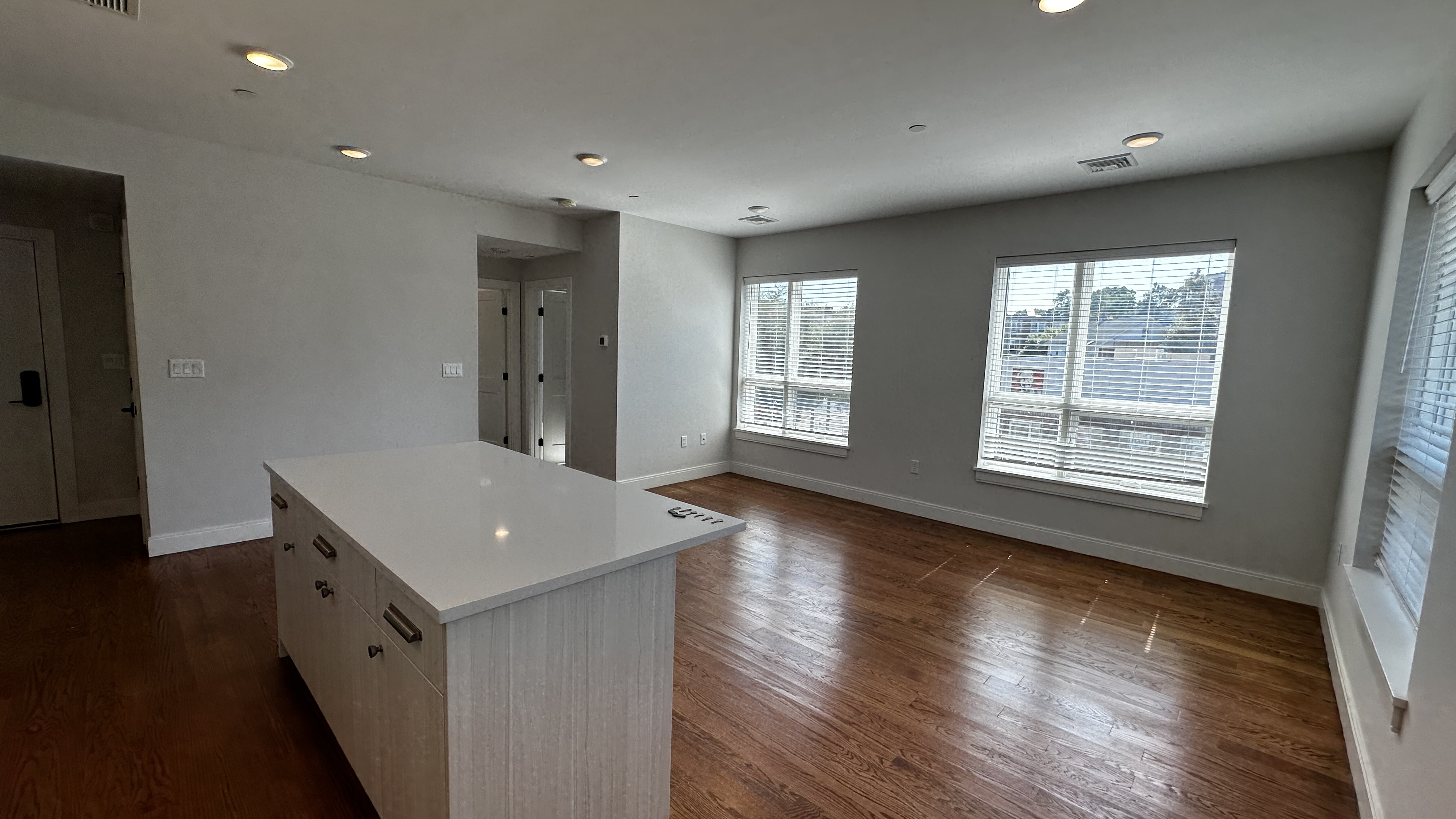 1 Everett Sq, Allston