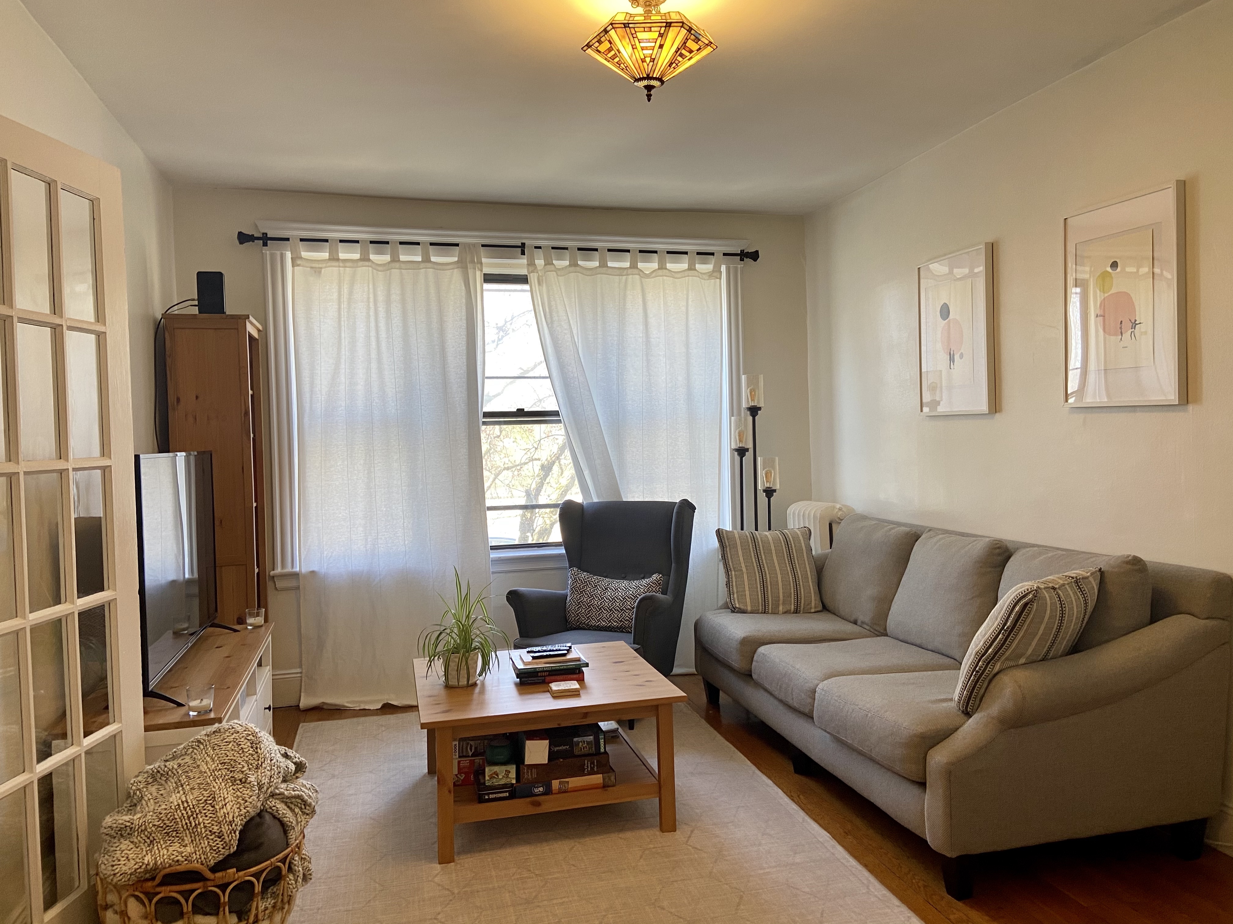 2 bed, 1 bath apartment for rent at 60 Jamaicaway Unit 1, Jamaica Plain — photo 2 of 10