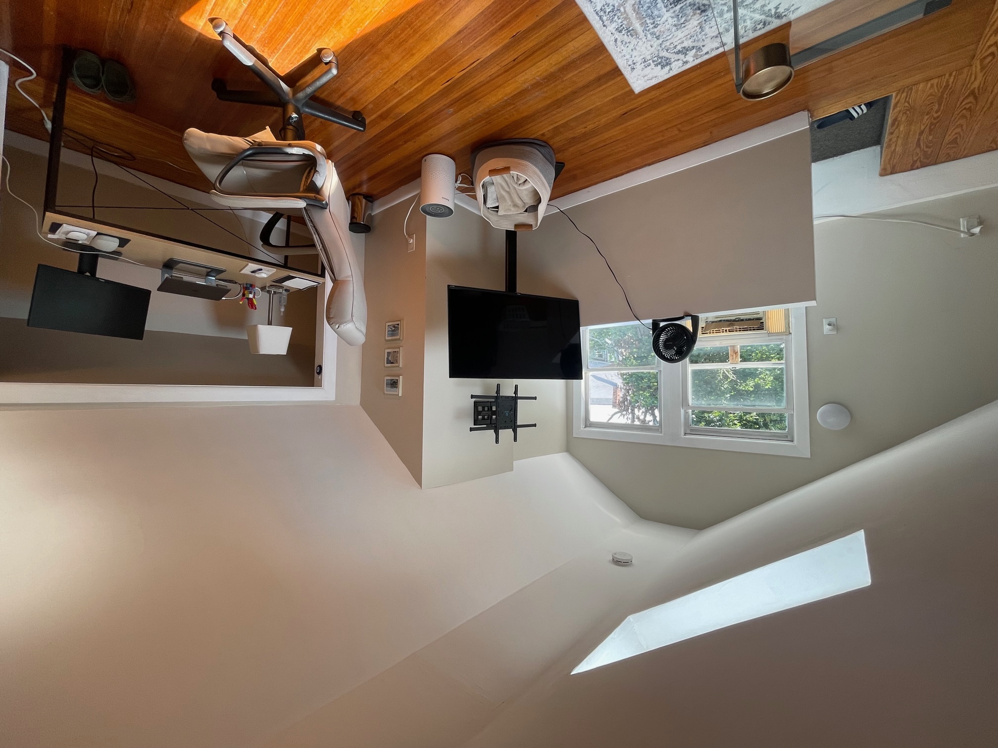 1 bed, 1 bath apartment for rent at 129 West Adams St Unit 3, Teele Square — photo 3 of 9