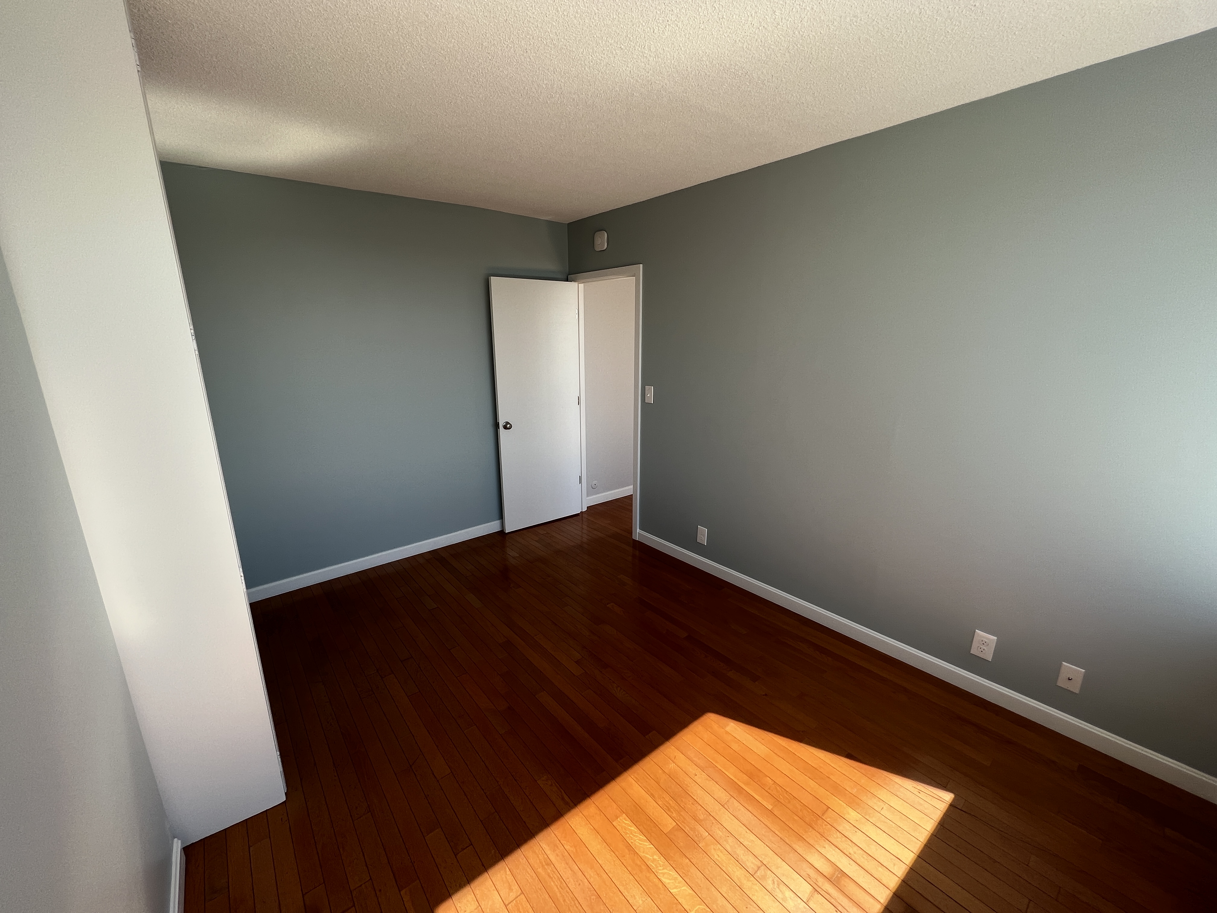 2 bed, 1 bath apartment for rent at 85 East India Row Unit 37E, Waterfront — photo 17 of 23
