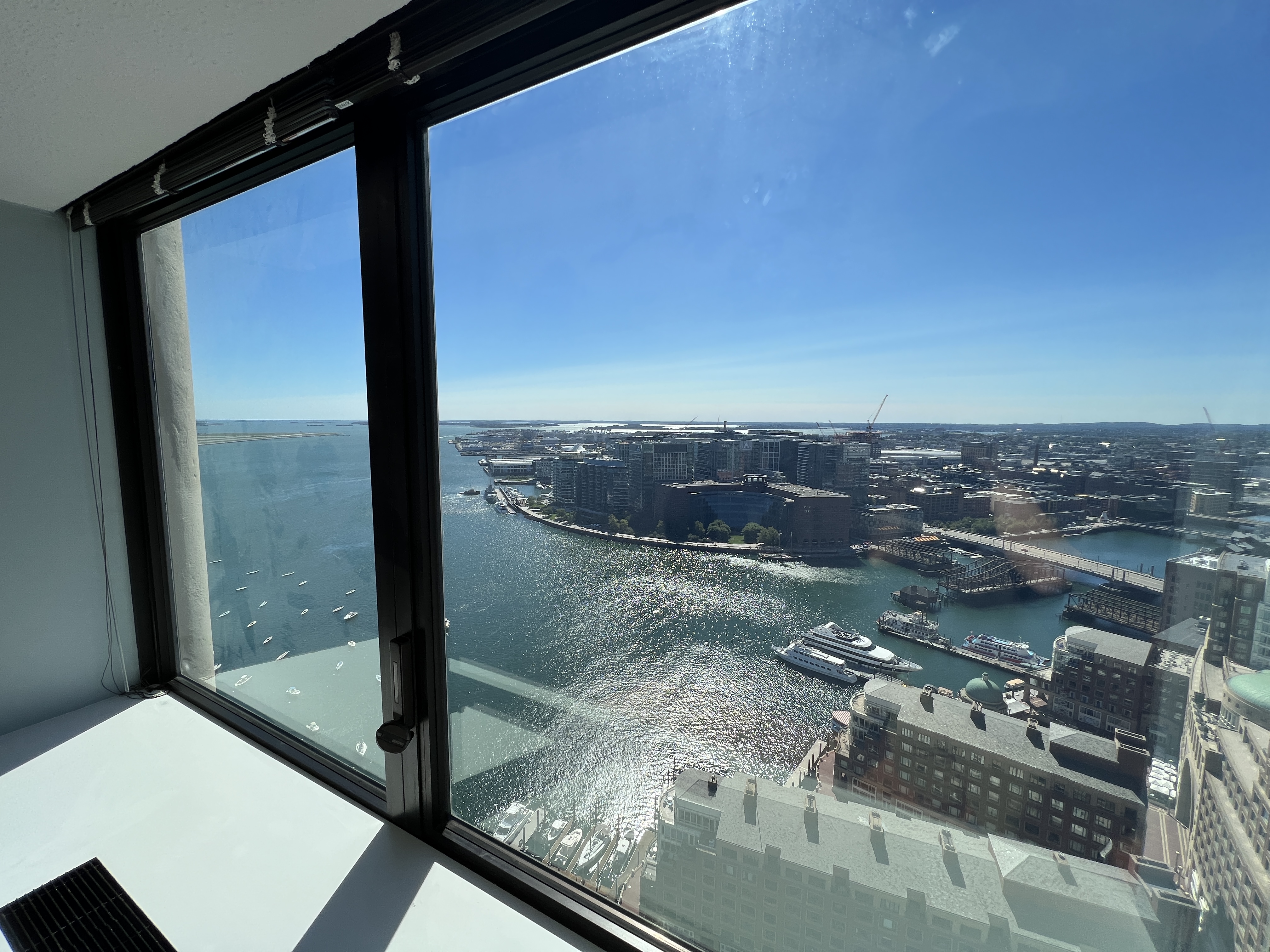 2 bed, 1 bath apartment for rent at 85 East India Row Unit 37E, Waterfront — photo 1 of 23