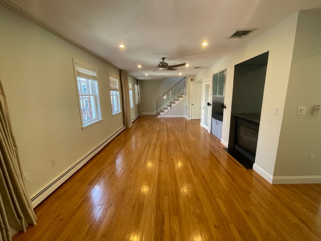 2 bed, 1.5 bath apartment for rent at 1 Fairfield Pl Unit 4, North End — photo 5 of 24