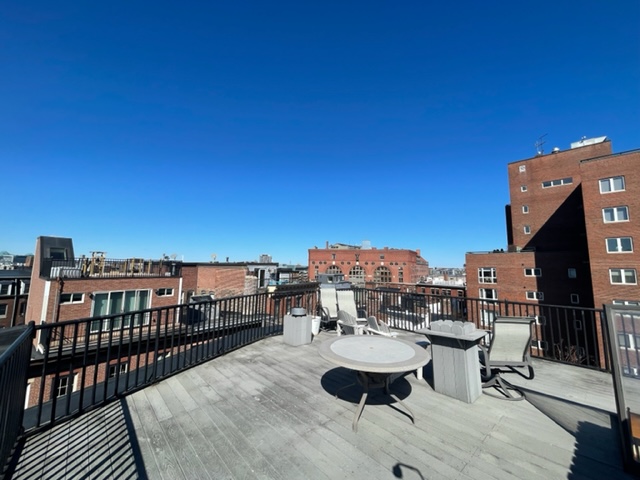 2 bed, 1.5 bath apartment for rent at 1 Fairfield Pl Unit 4, North End — photo 23 of 24