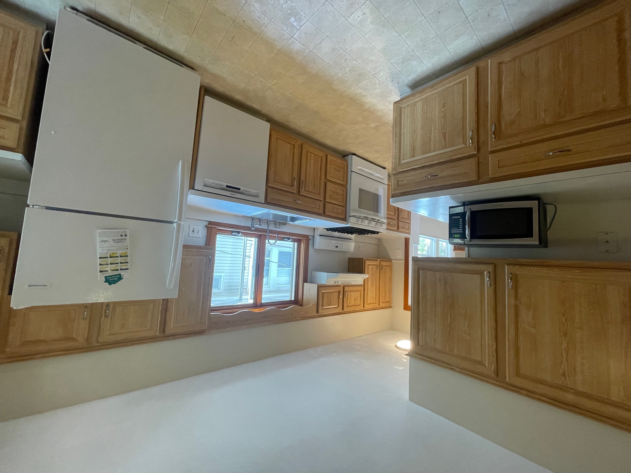 3 bed, 1 bath apartment for rent at 15 Irvington Rd Unit 2, West Somerville — photo 9 of 16