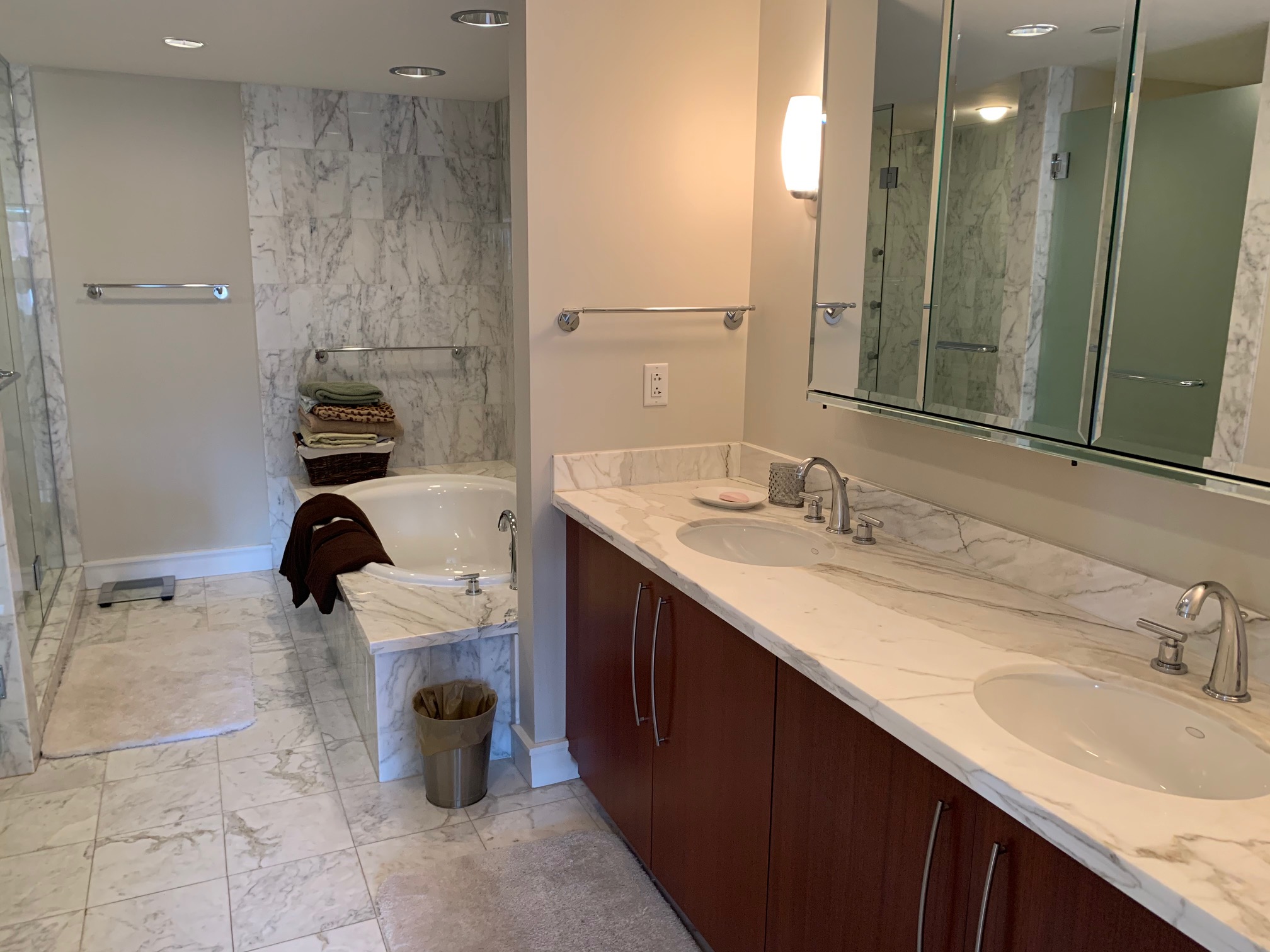 1 bed, 1.5 bath apartment for rent at 2 Battery Wharf Unit 2407, Waterfront — photo 18 of 23