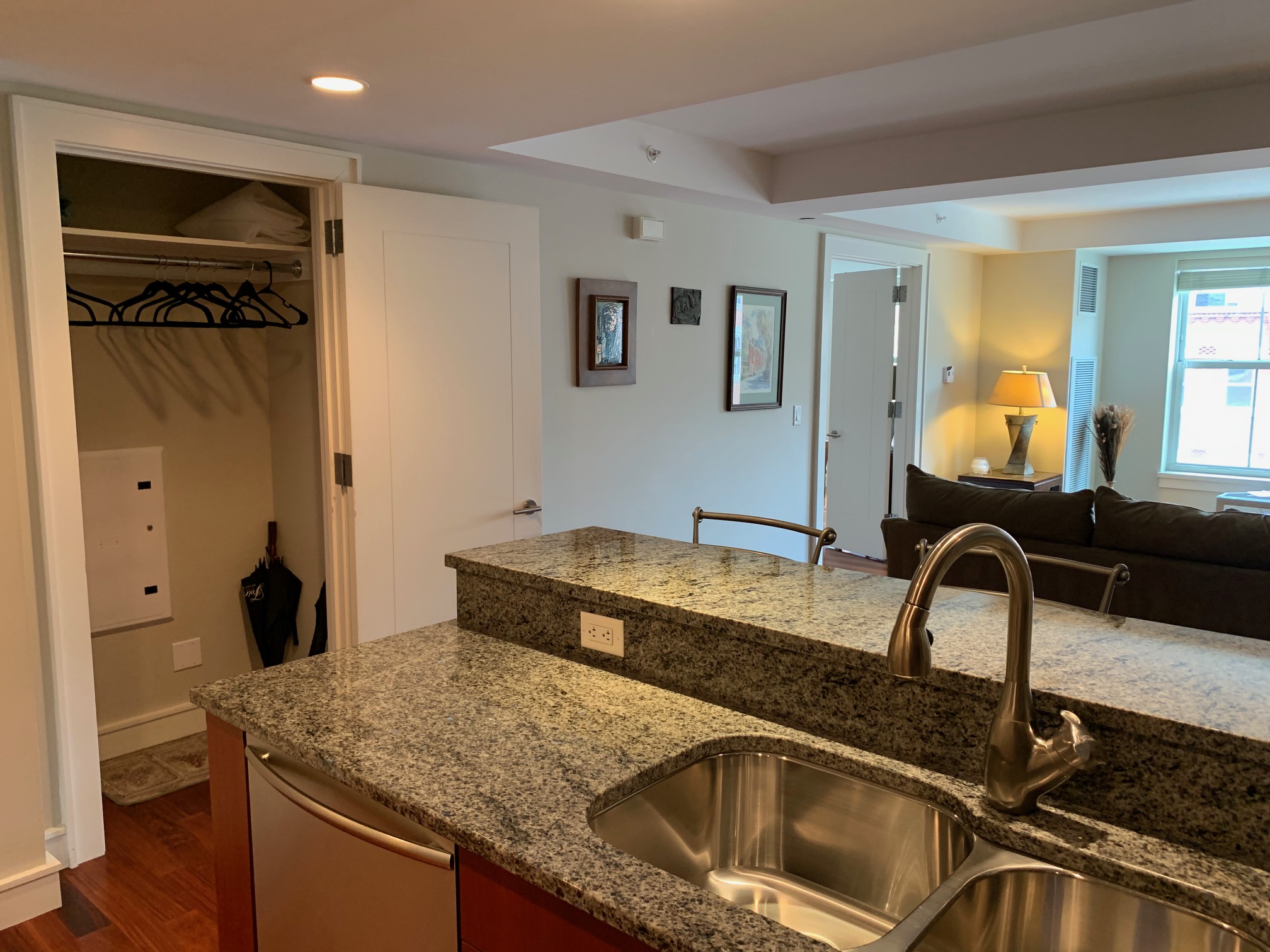 1 bed, 1.5 bath apartment for rent at 2 Battery Wharf Unit 2407, Waterfront — photo 11 of 23