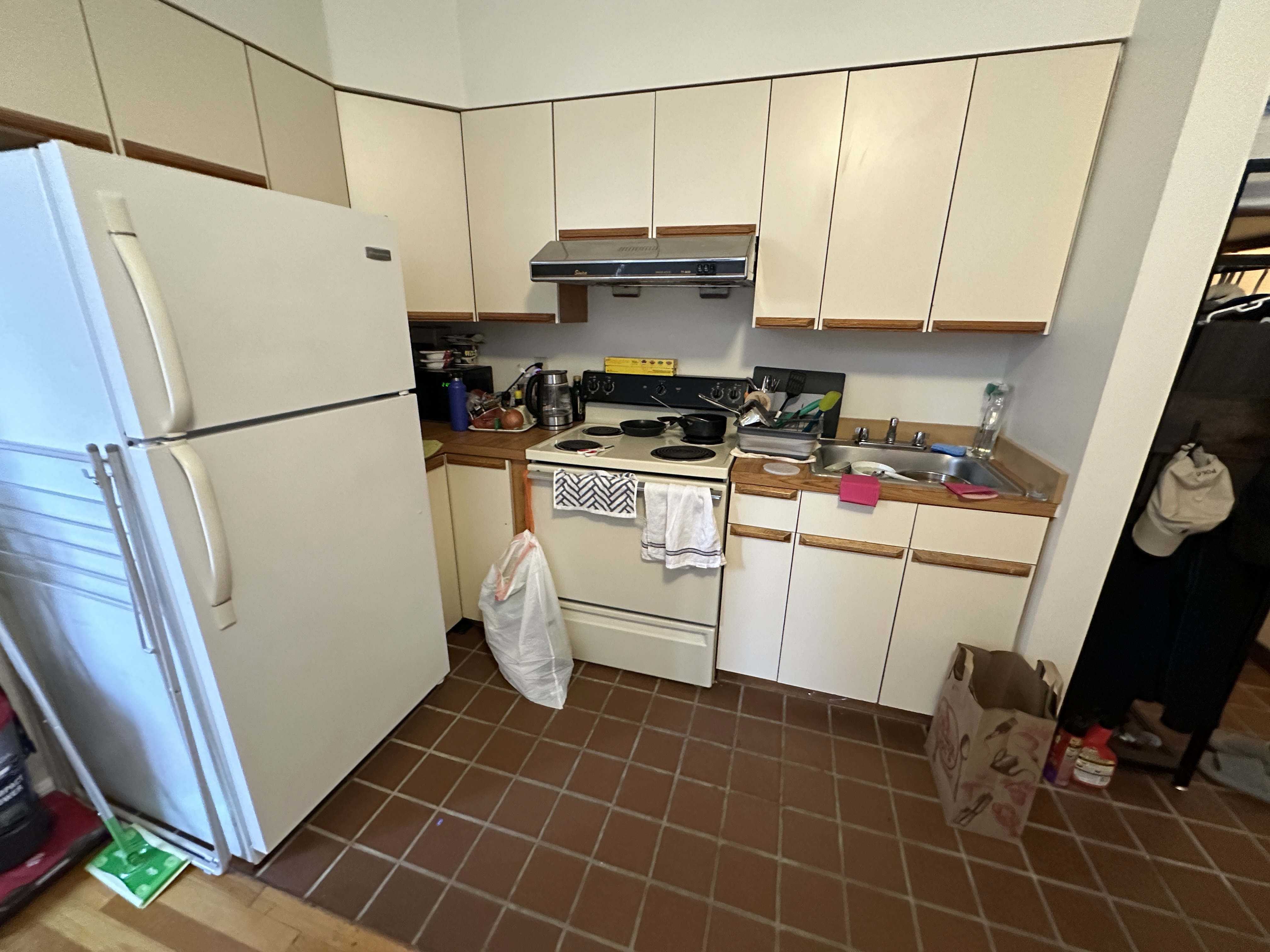 81 Essex St, Chinatown