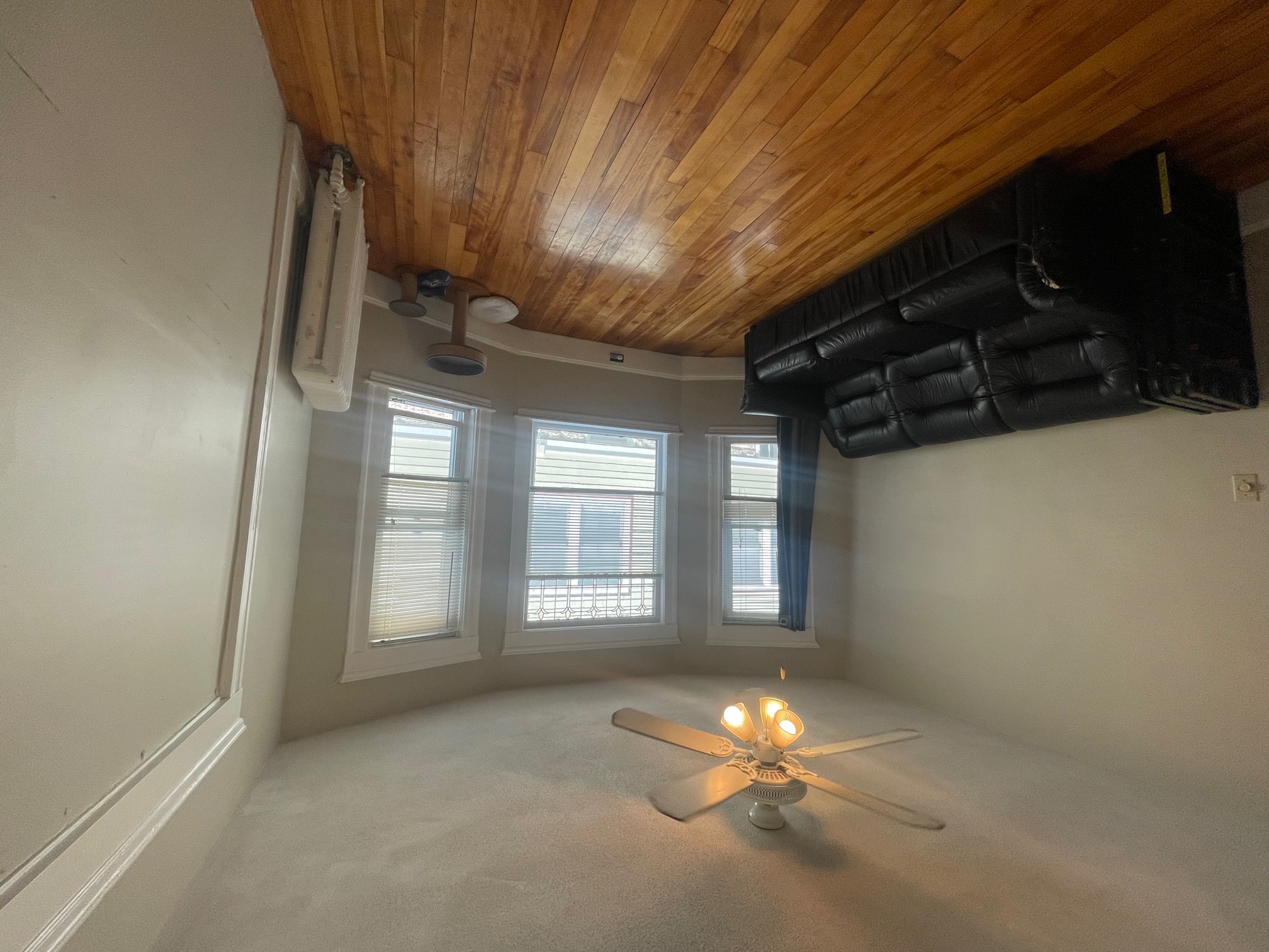3 bed, 1 bath apartment for rent at 129 West Adams St Unit 1, Teele Square — photo 4 of 12