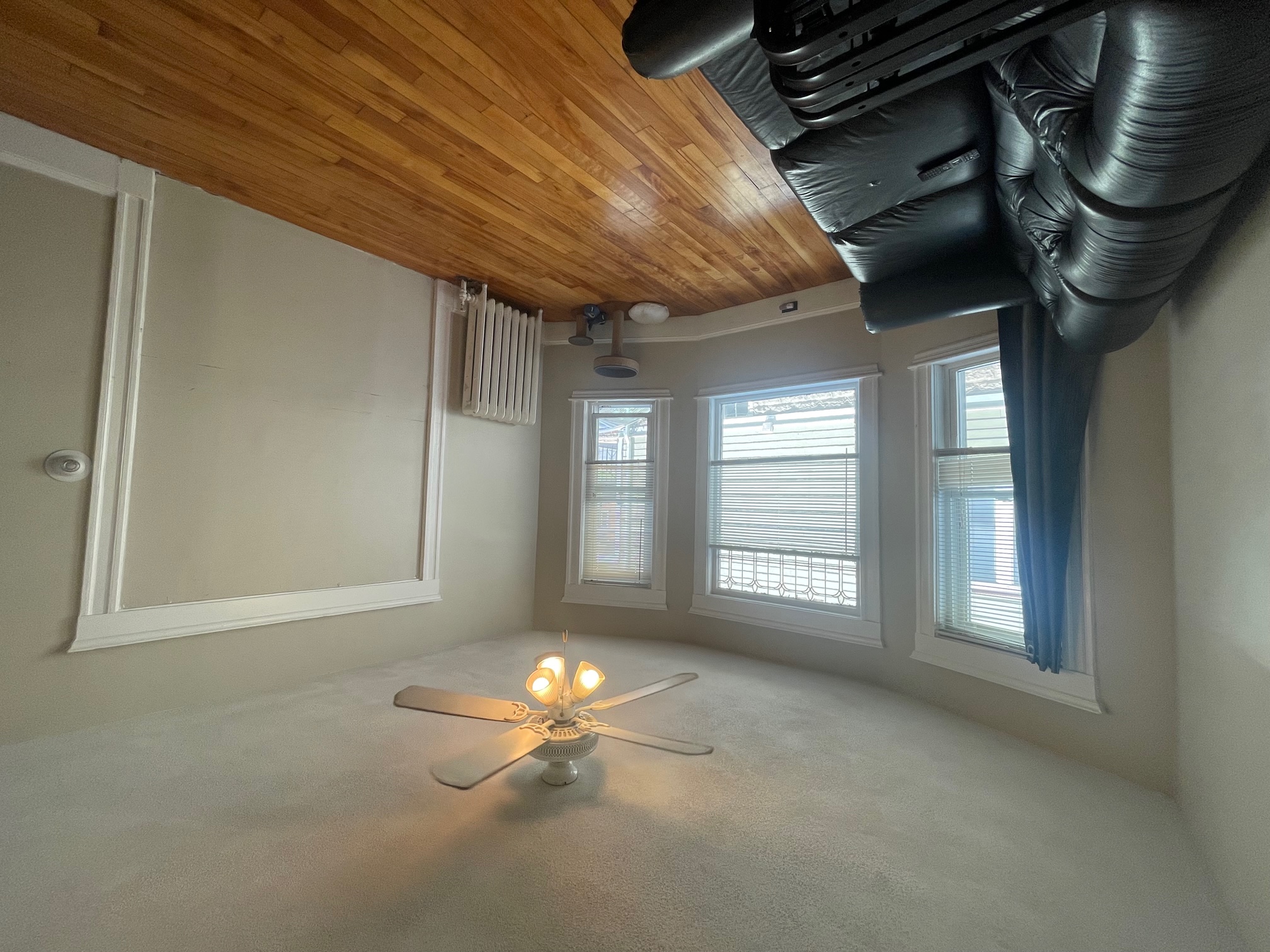 3 bed, 1 bath apartment for rent at 129 West Adams St Unit 1, Teele Square — photo 5 of 12