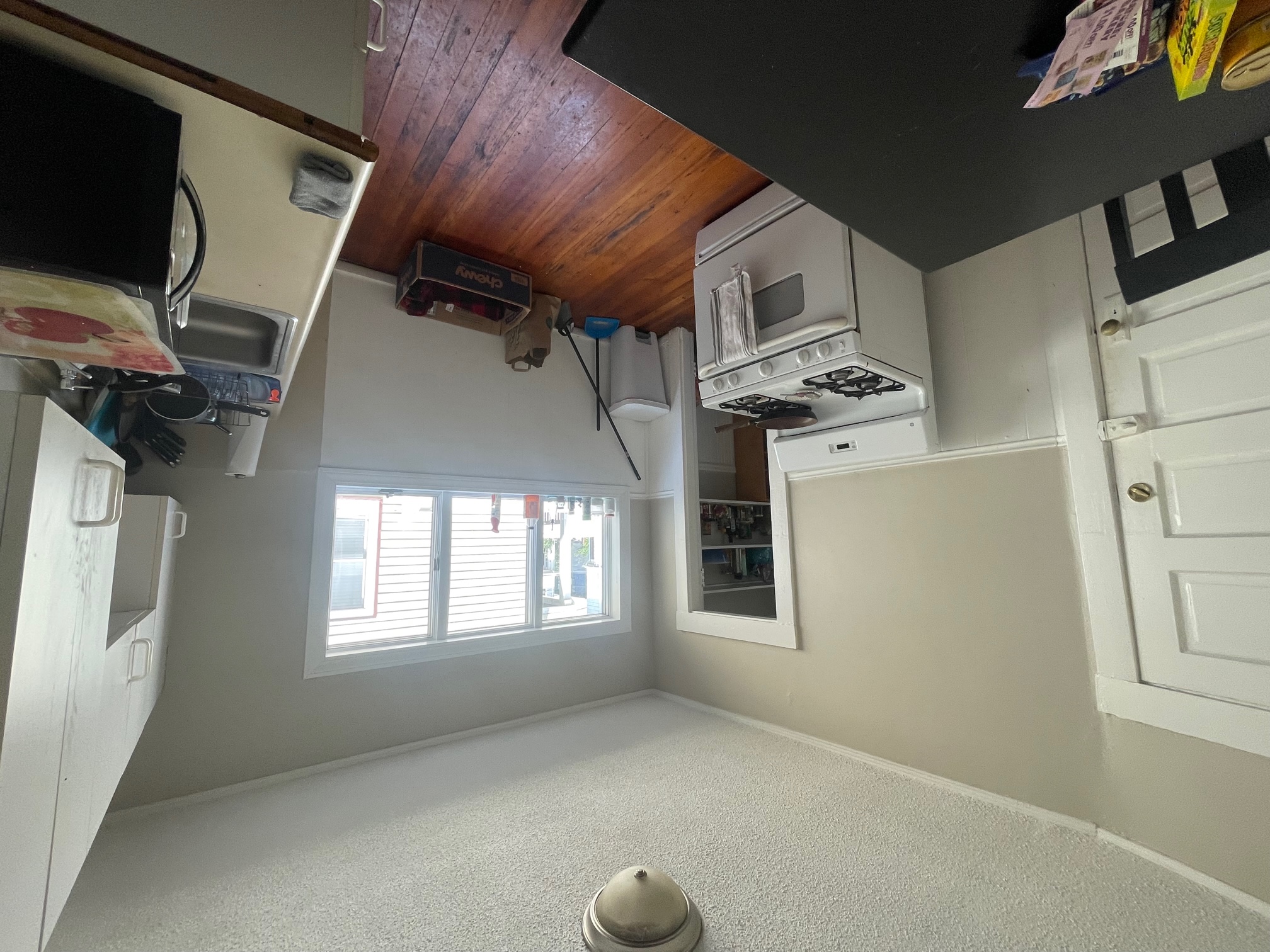 3 bed, 1 bath apartment for rent at 129 West Adams St Unit 1, Teele Square — photo 10 of 12