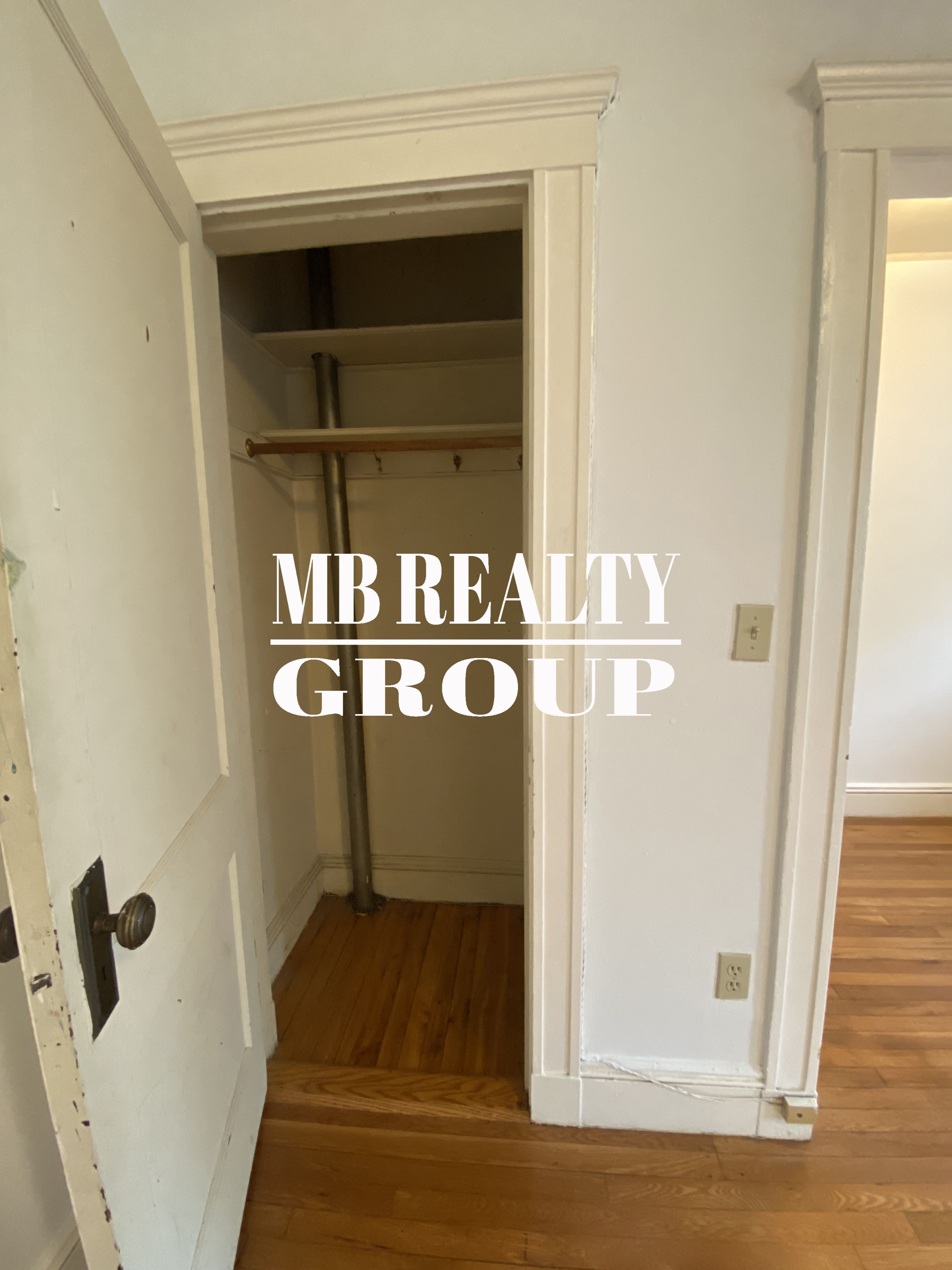 Studio bed, 1 bath apartment for rent at 137 Park Dr Unit 37, Fenway — photo 4 of 9