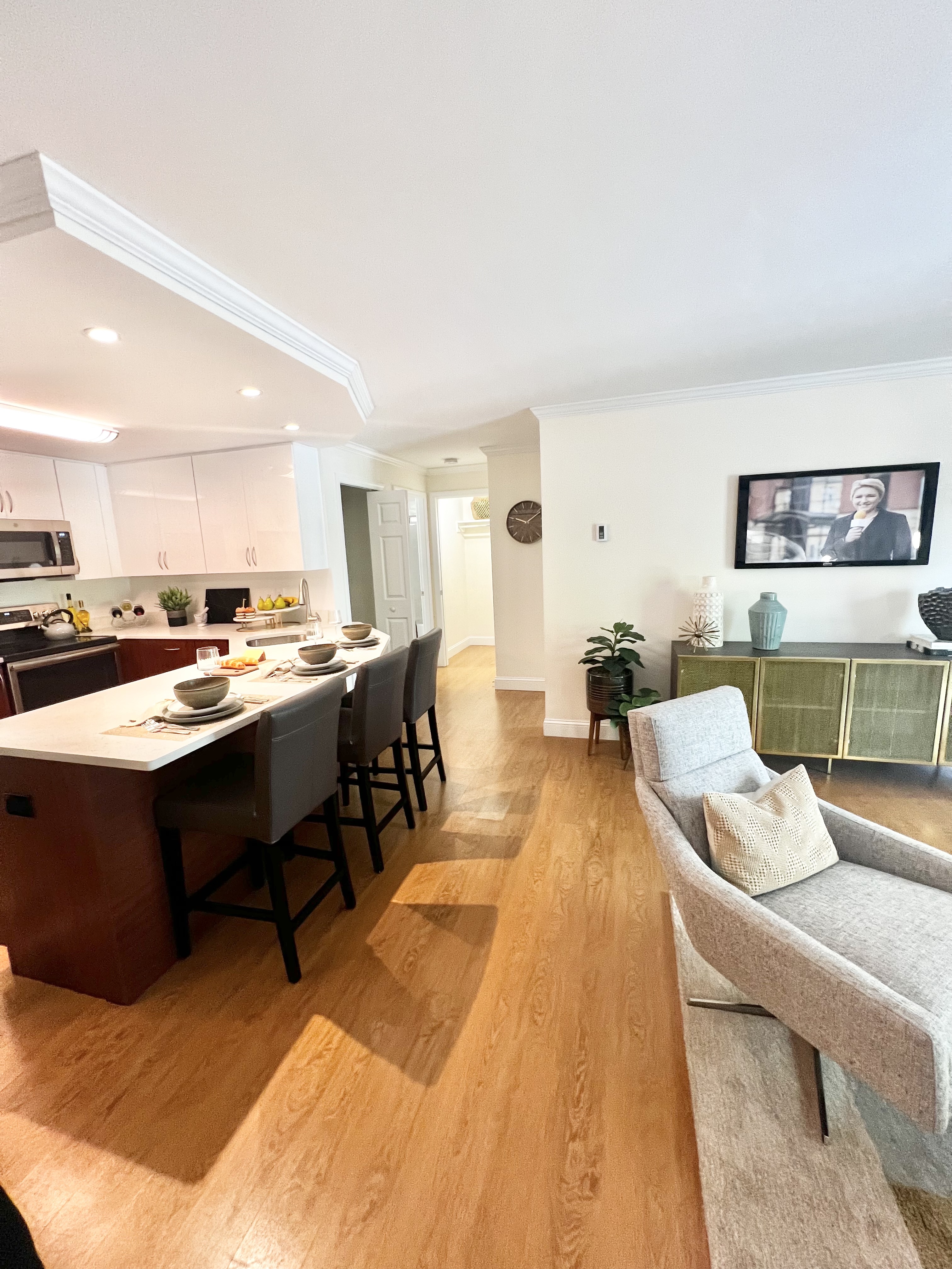 1 bed, 1 bath apartment for rent at 1500 Worcester Rd Unit 1, Framingham — photo 2 of 12