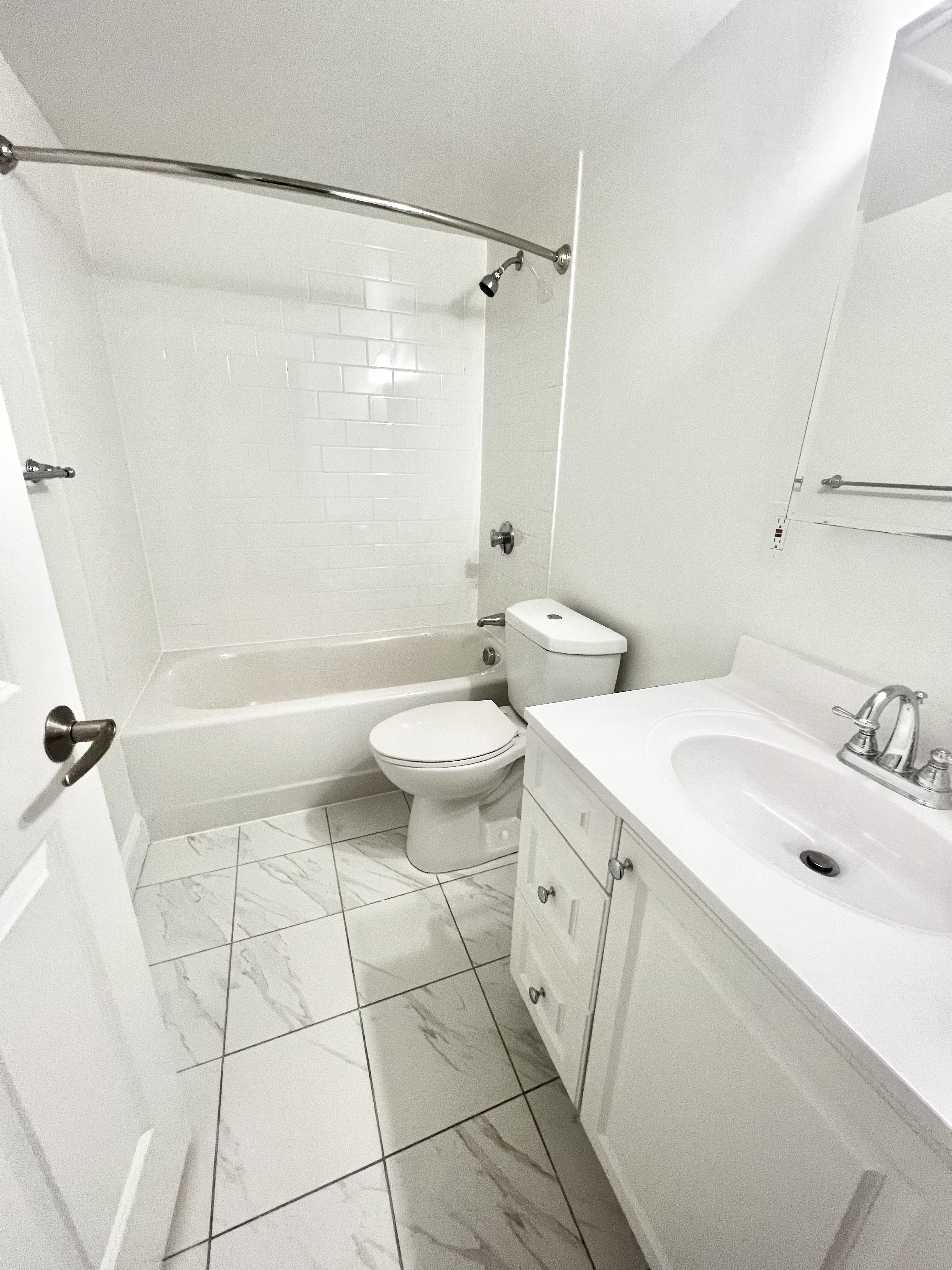 2 bed, 2 bath apartment for rent at 1500 Worcester Rd Unit 2, Framingham — photo 10 of 13