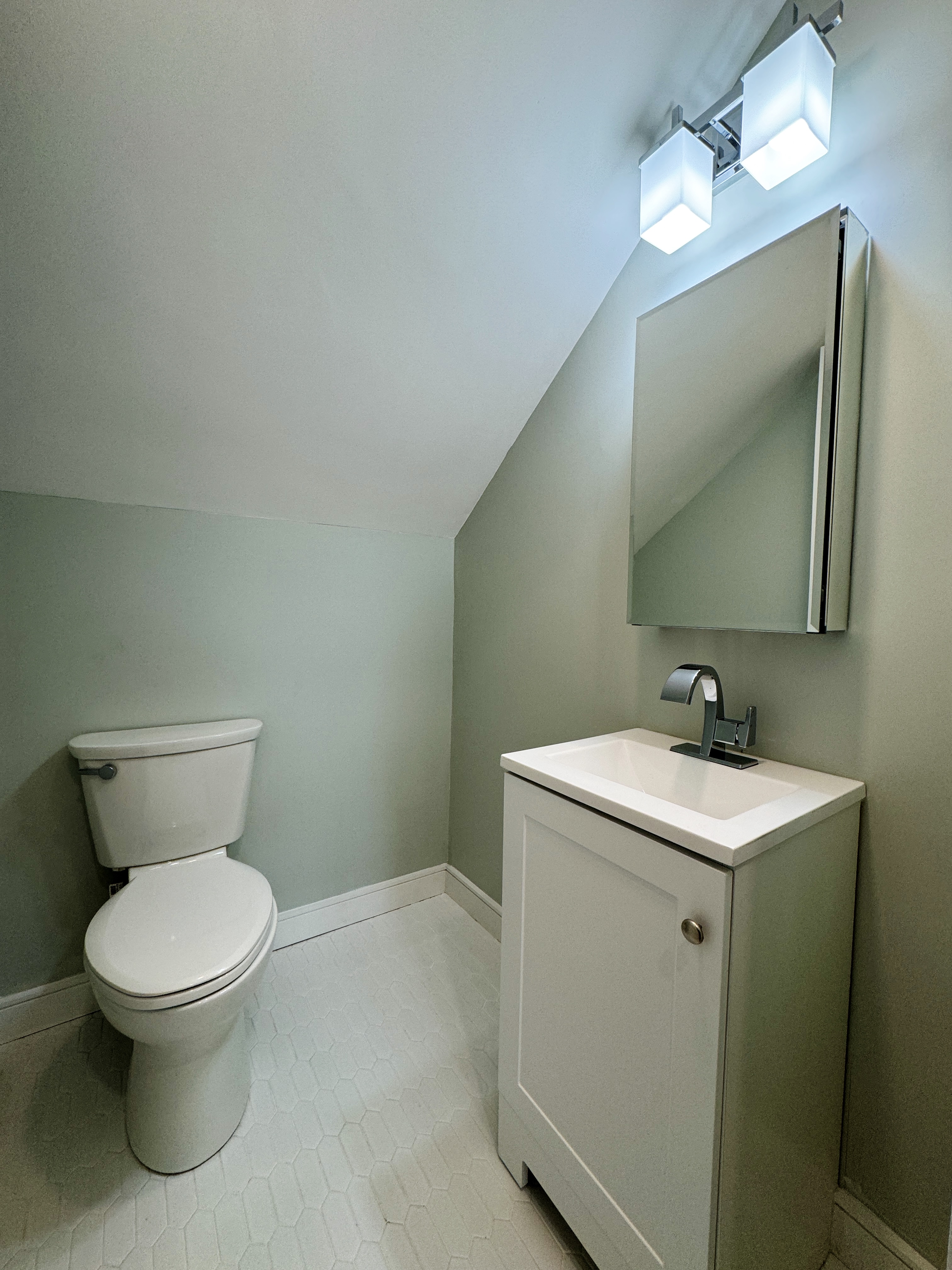 5 bed, 2.5 bath apartment for rent at 3 Gould Ave Unit 2, Malden — photo 16 of 22