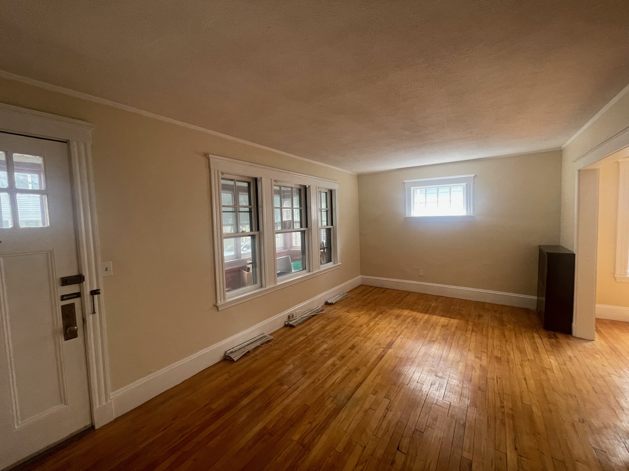 2 bed, 1 bath apartment for rent at 21 Corinthian Rd Unit 1, Davis Square — photo 2 of 12