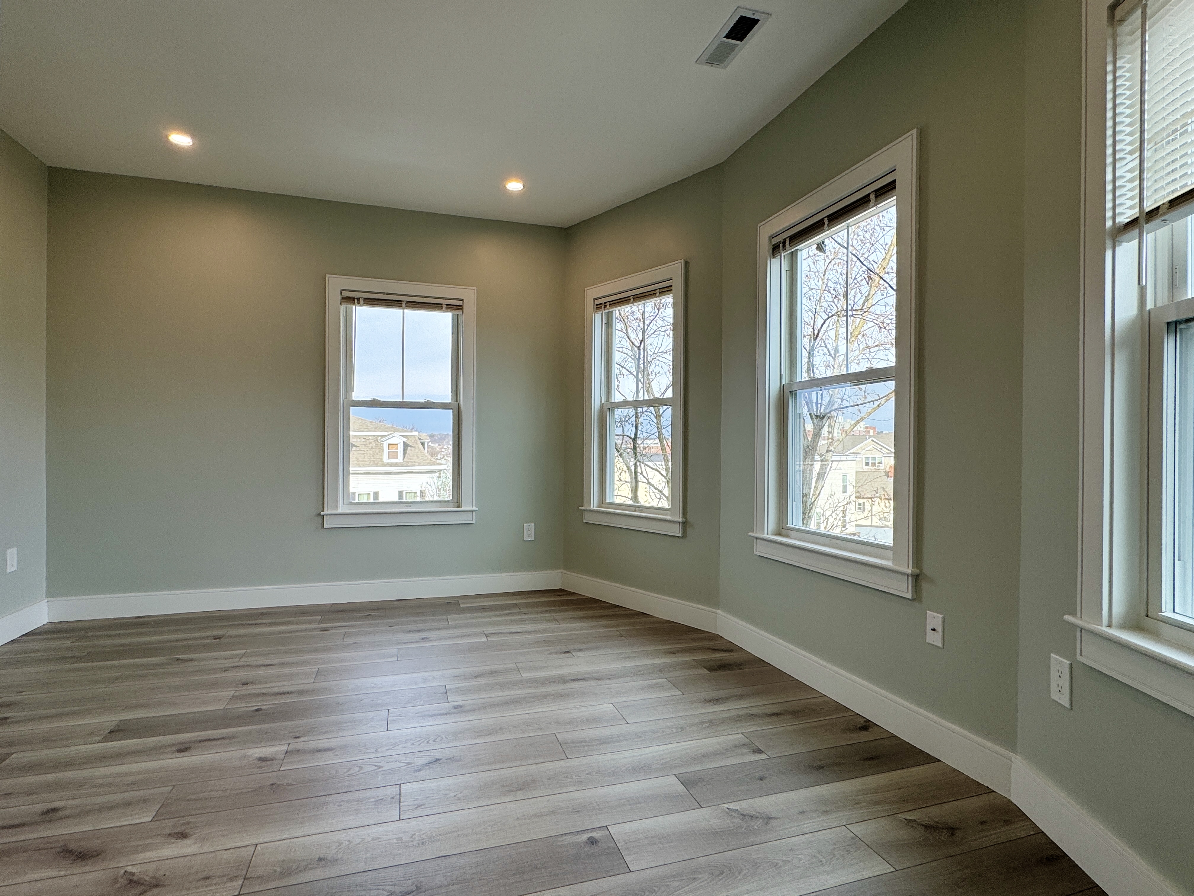 5 bed, 2.5 bath apartment for rent at 3 Gould Ave Unit 2, Malden — photo 12 of 22