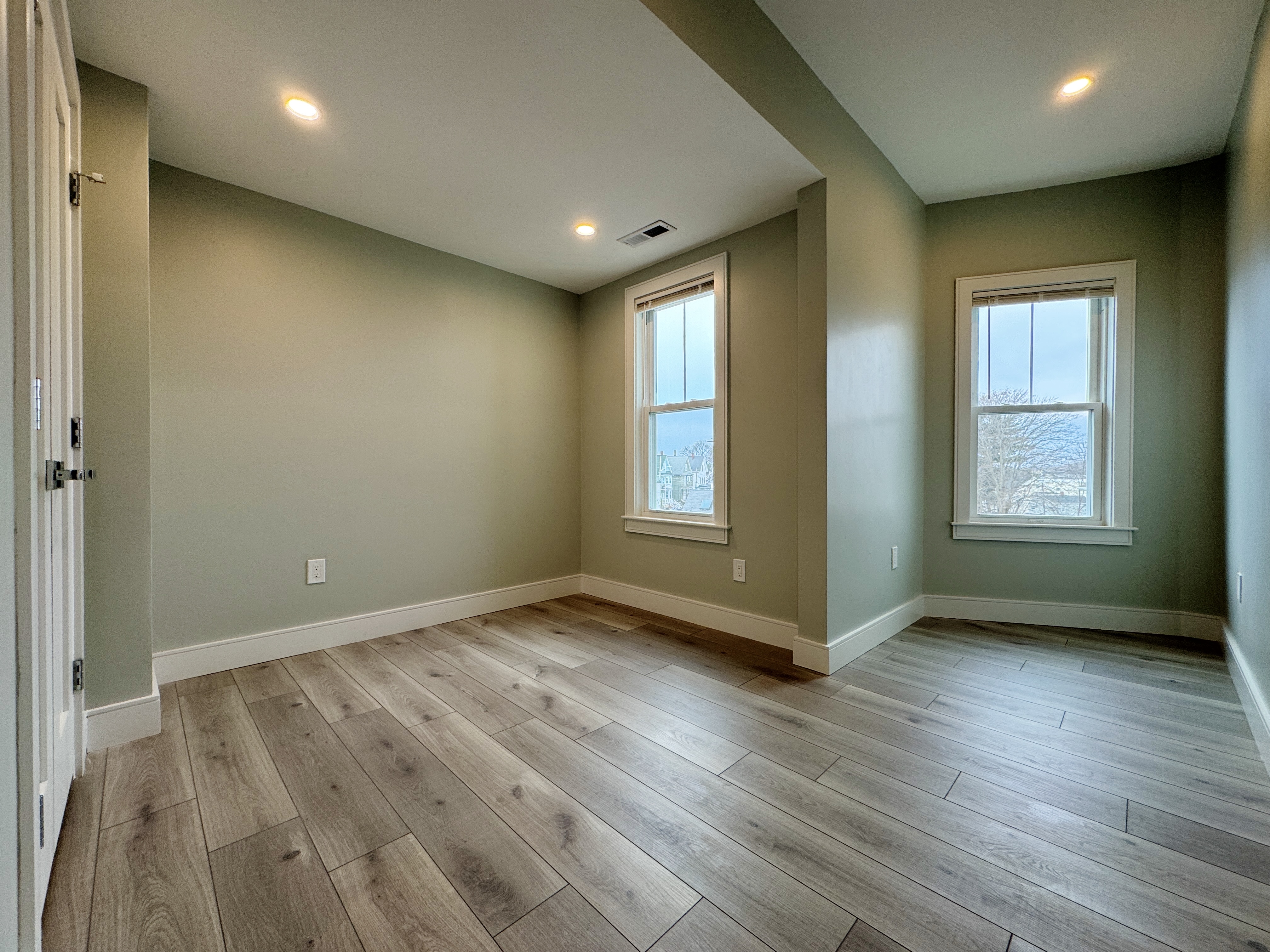 5 bed, 2.5 bath apartment for rent at 3 Gould Ave Unit 2, Malden — photo 10 of 22