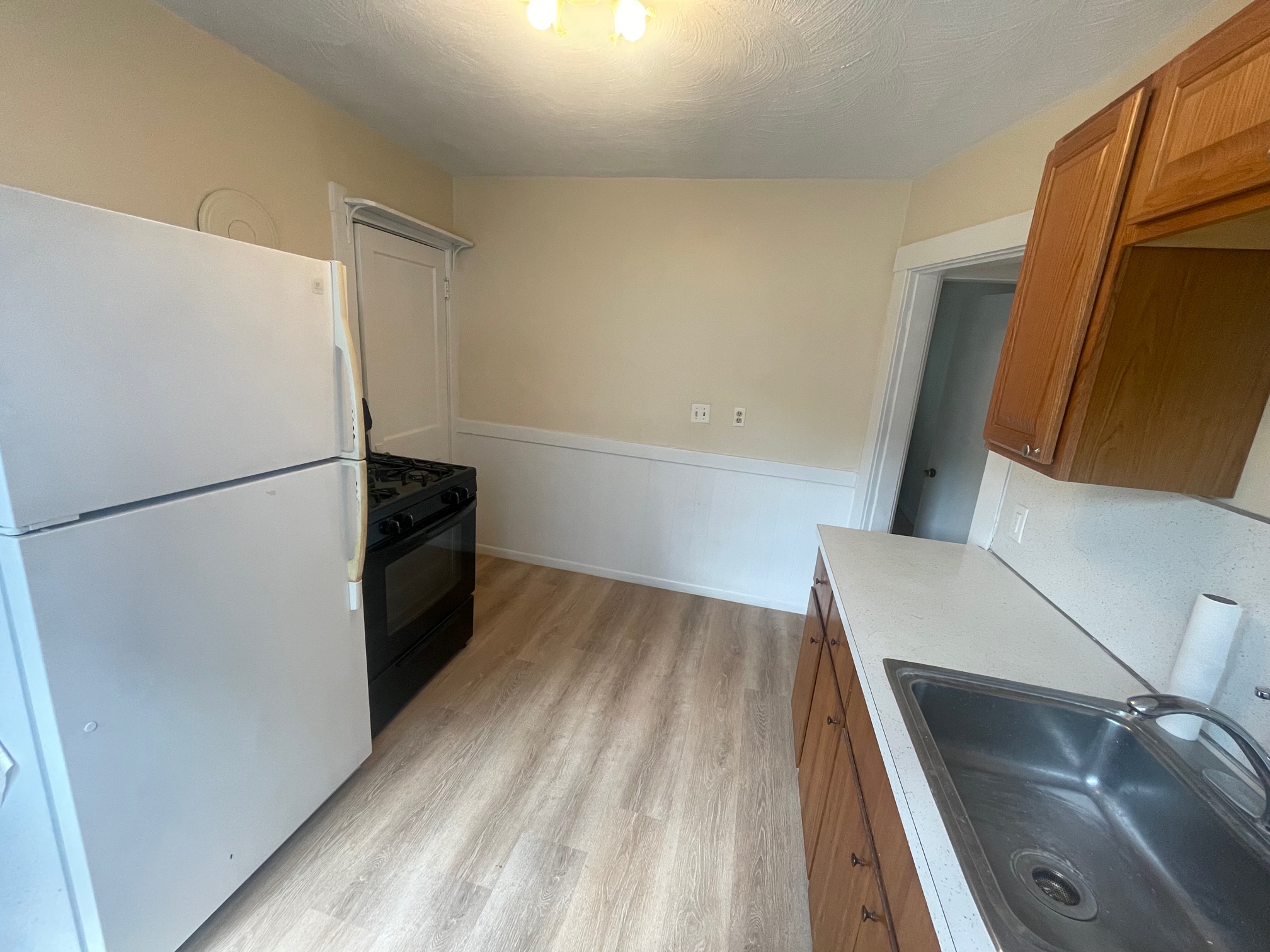 2 bed, 1 bath apartment for rent at 21 Corinthian Rd Unit 1, Davis Square — photo 11 of 12